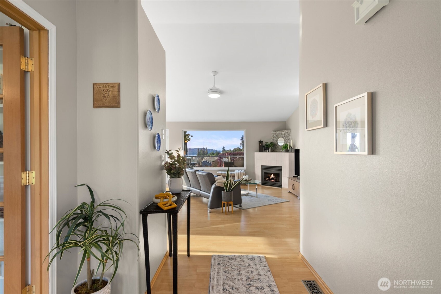 650 Medallion Place E