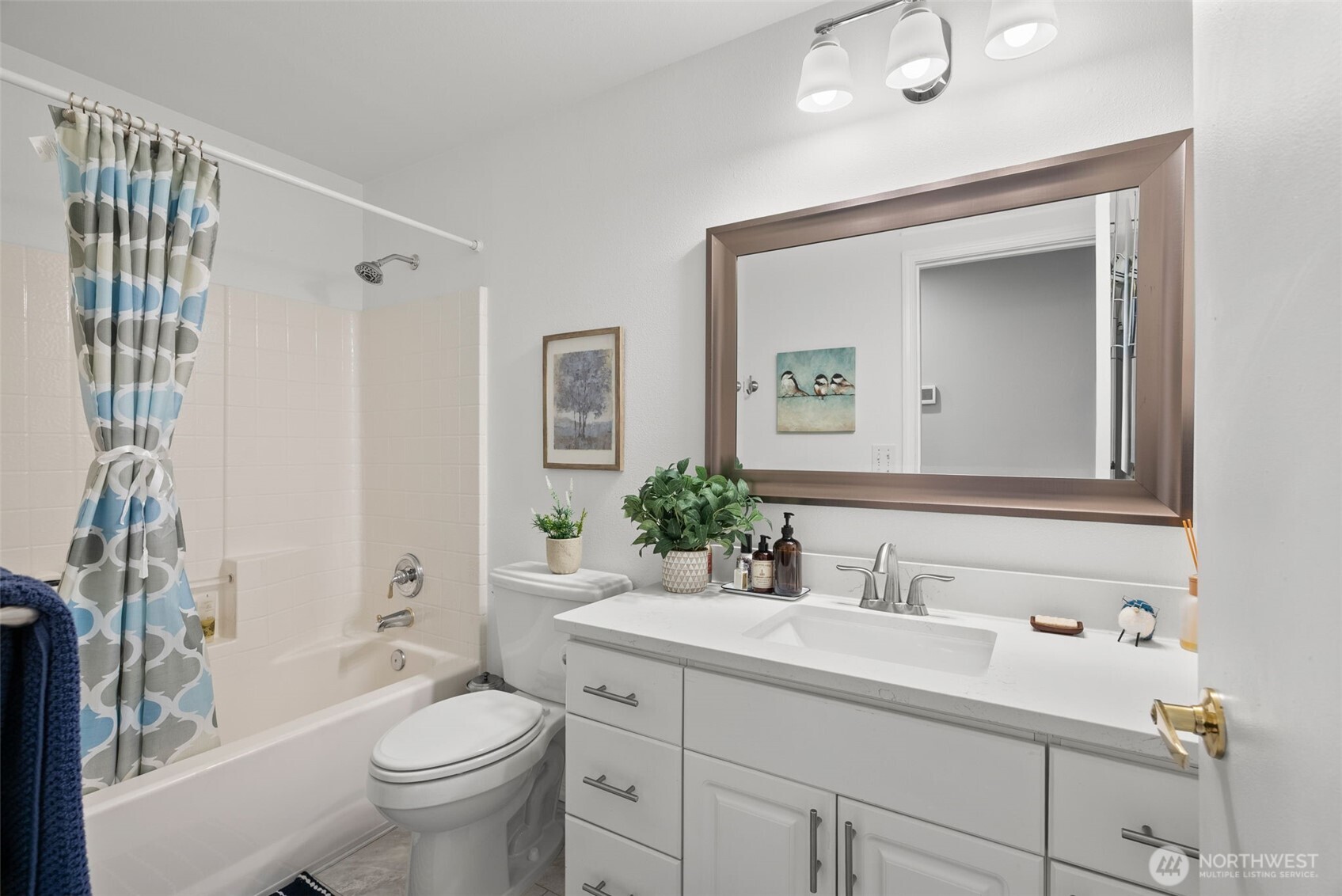 650 Medallion Place E