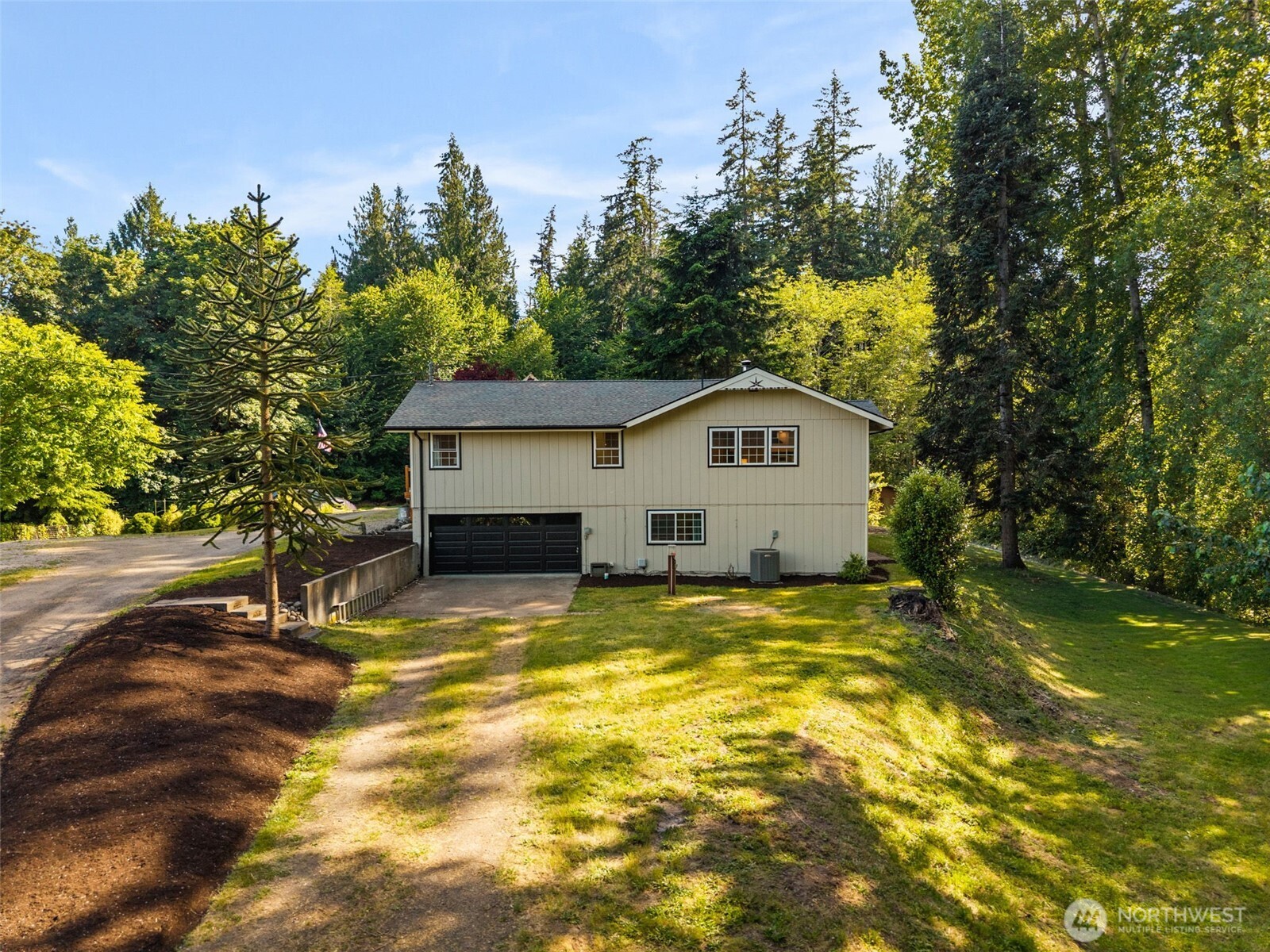 395 NW Blomster Way