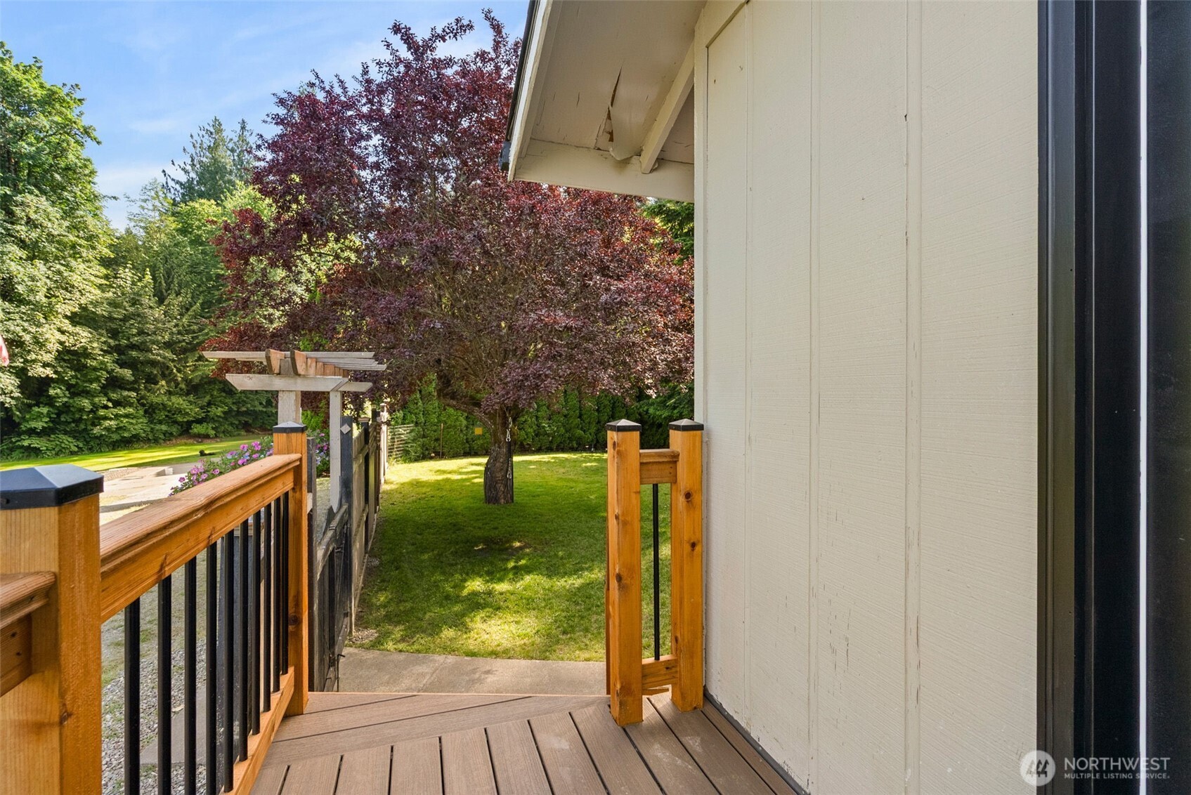 395 NW Blomster Way