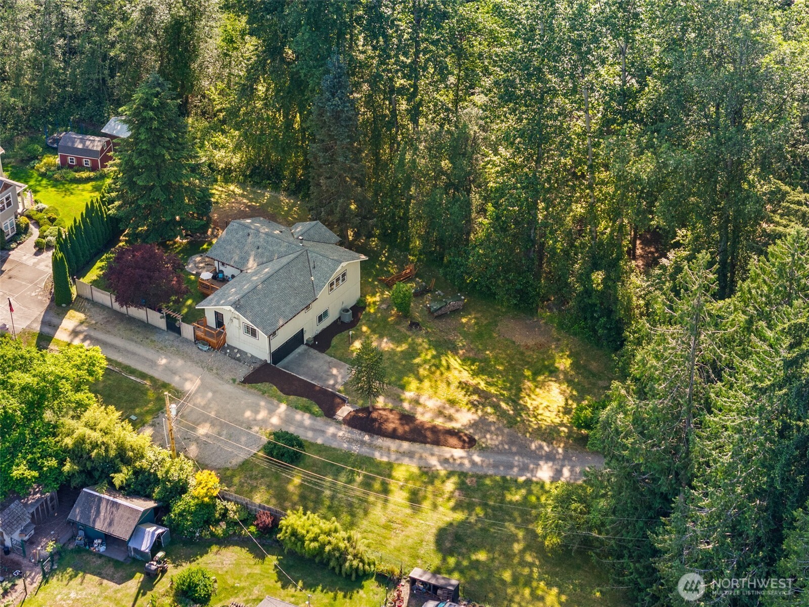 395 NW Blomster Way