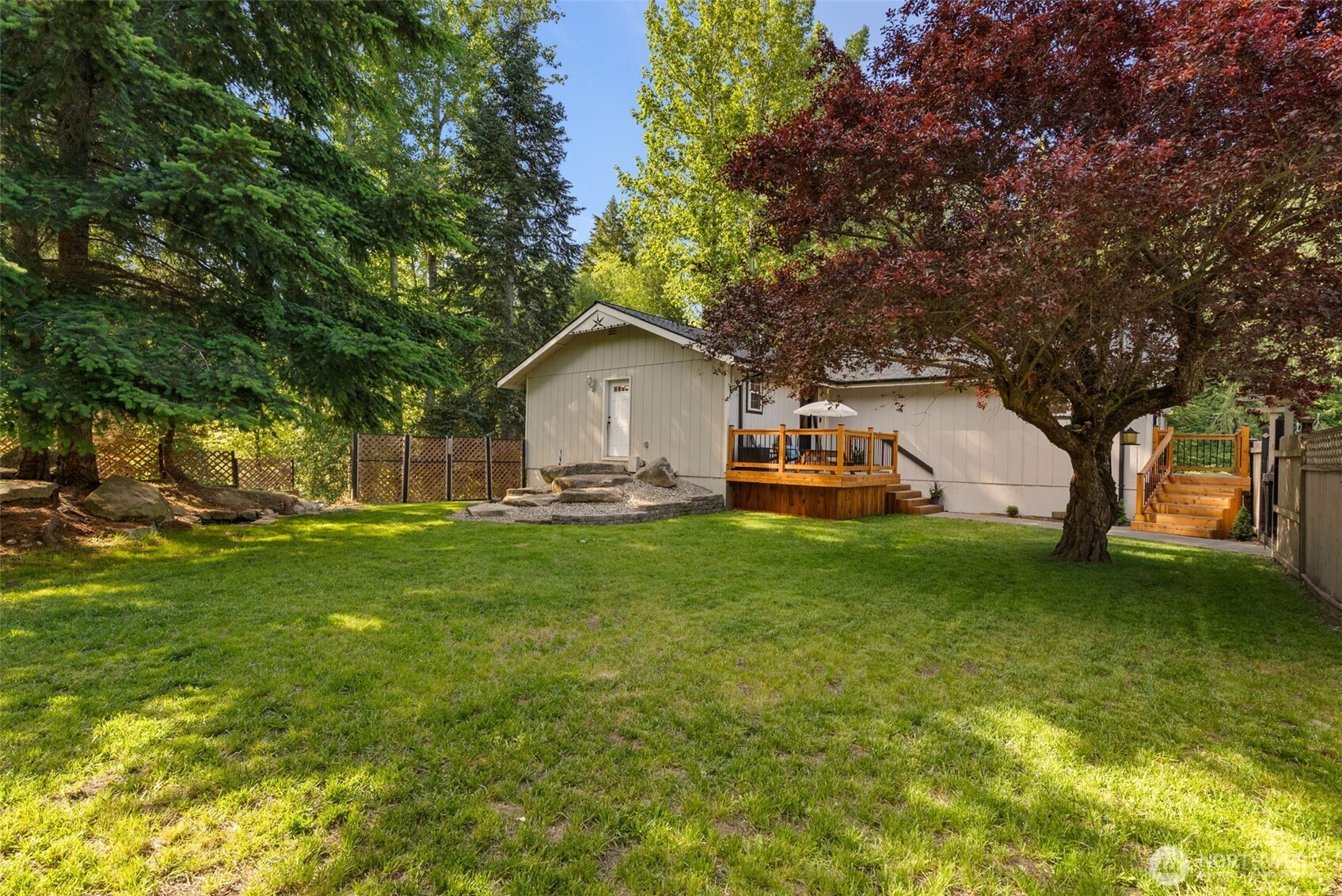 395 NW Blomster Way
