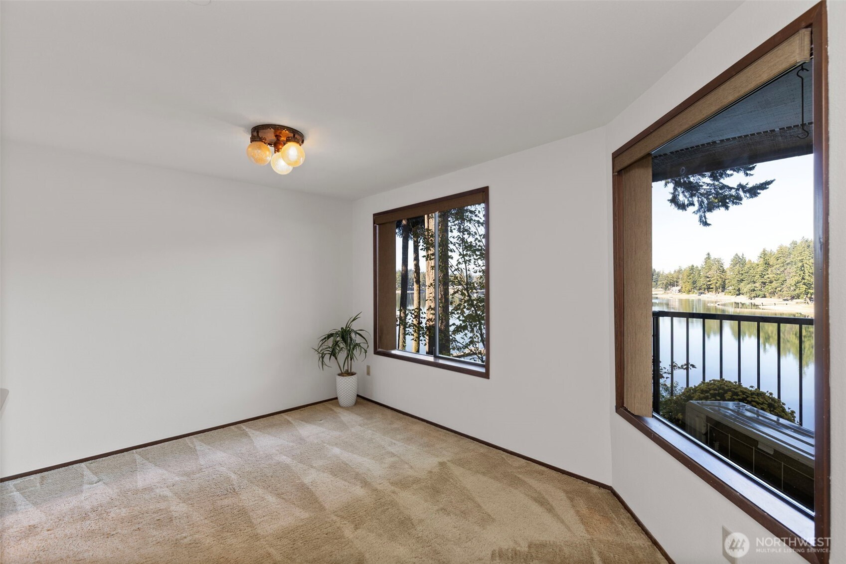 923 Pershing Avenue Unit: 205