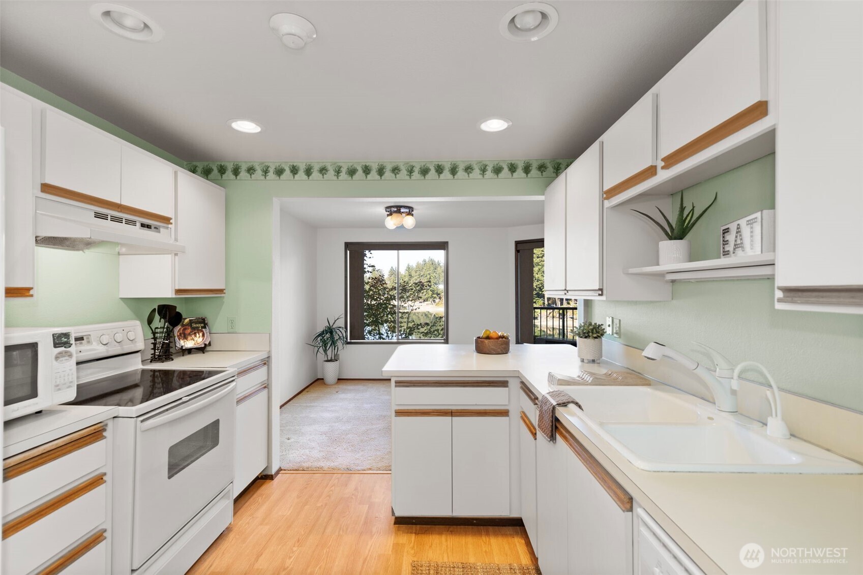 923 Pershing Avenue Unit: 205
