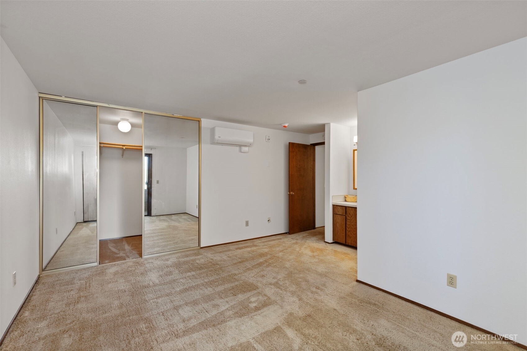 923 Pershing Avenue Unit: 205