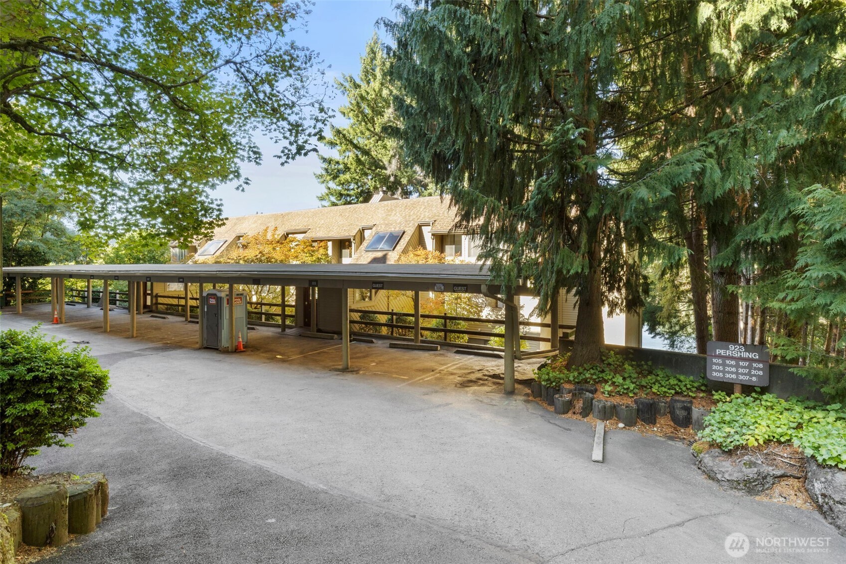 923 Pershing Avenue Unit: 205