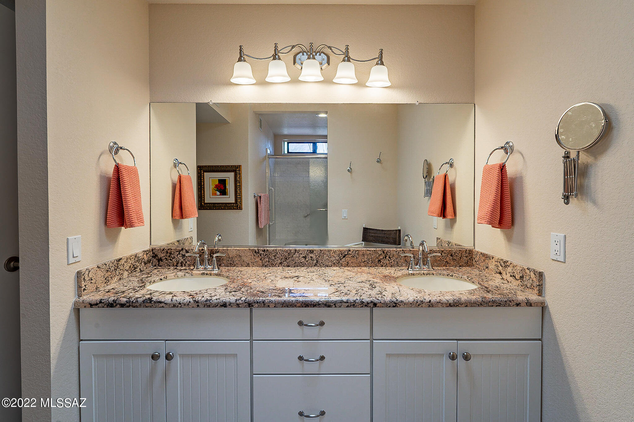 1565 E Broken Bow Way