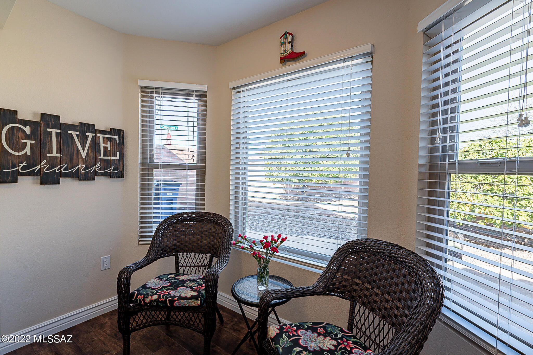 1565 E Broken Bow Way