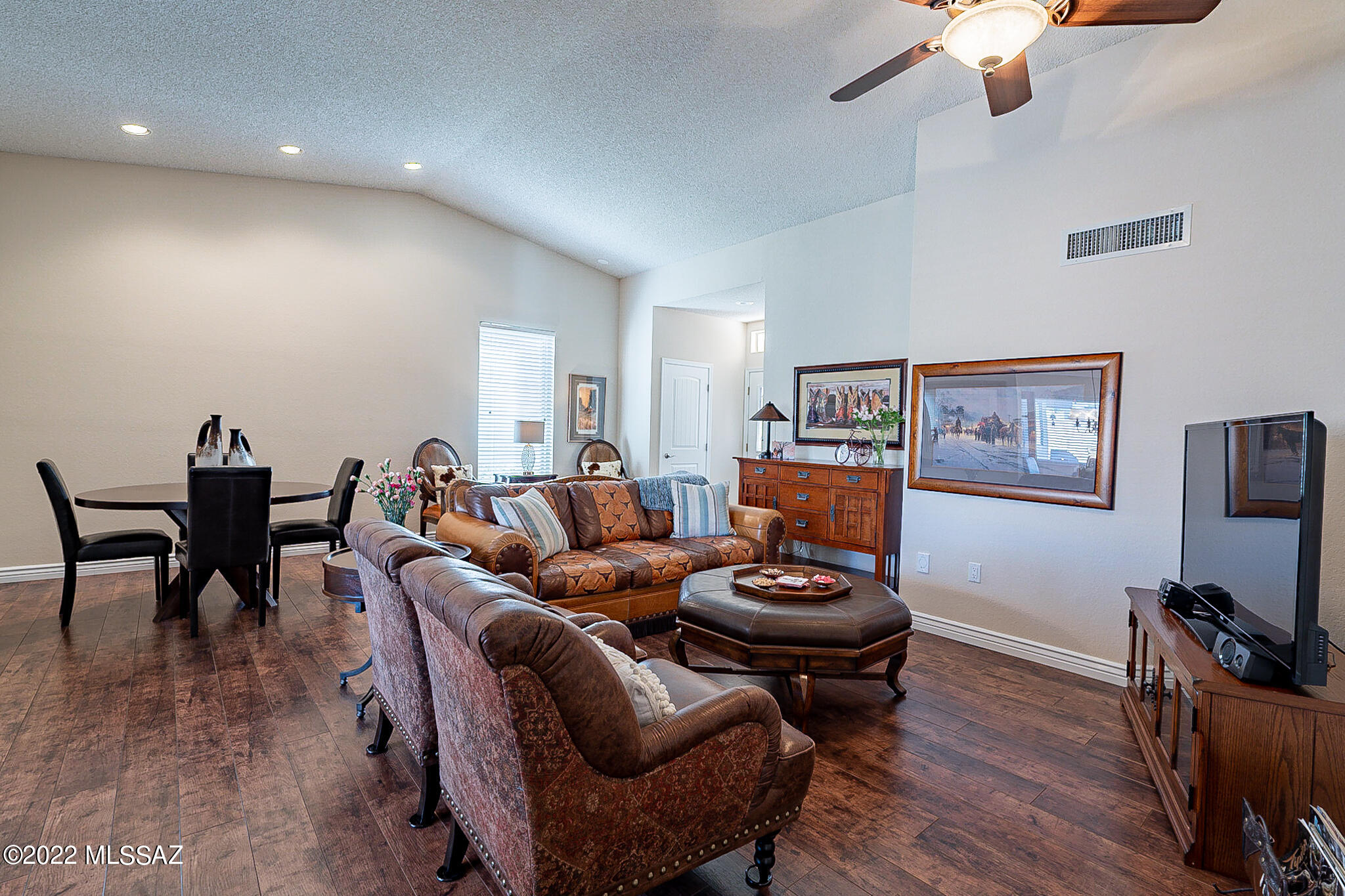 1565 E Broken Bow Way