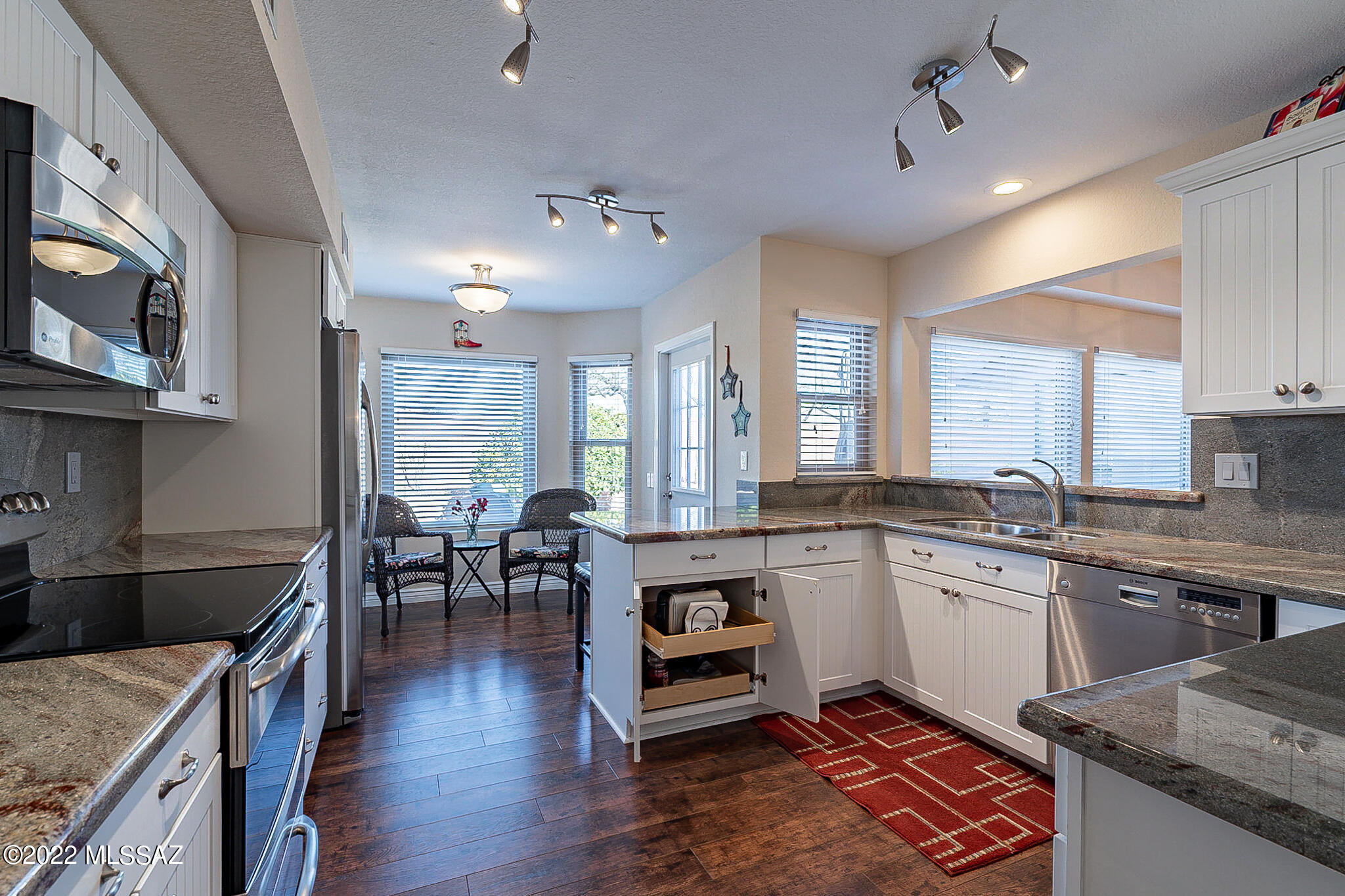 1565 E Broken Bow Way