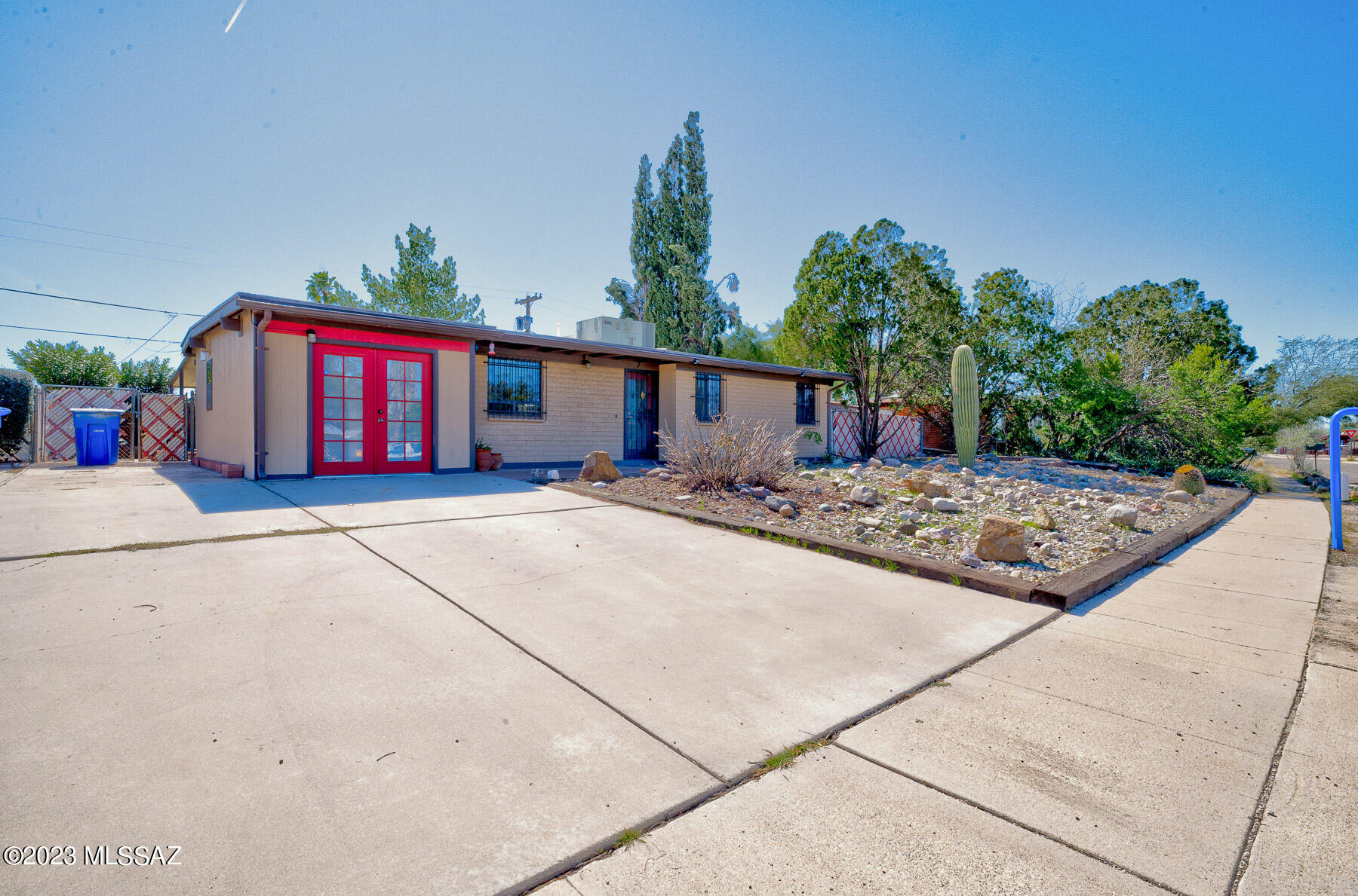 6824 E 45Th Street