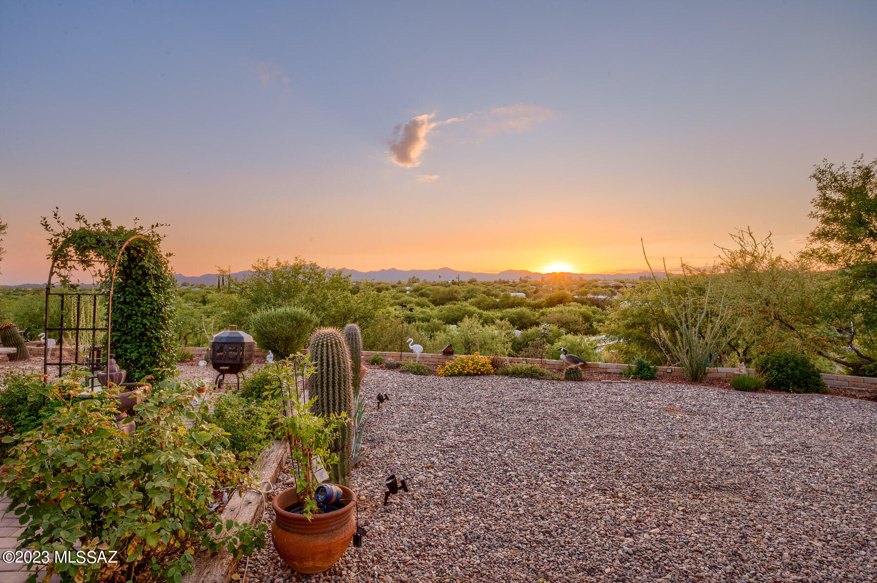 3916 E Coronado Sunset Drive