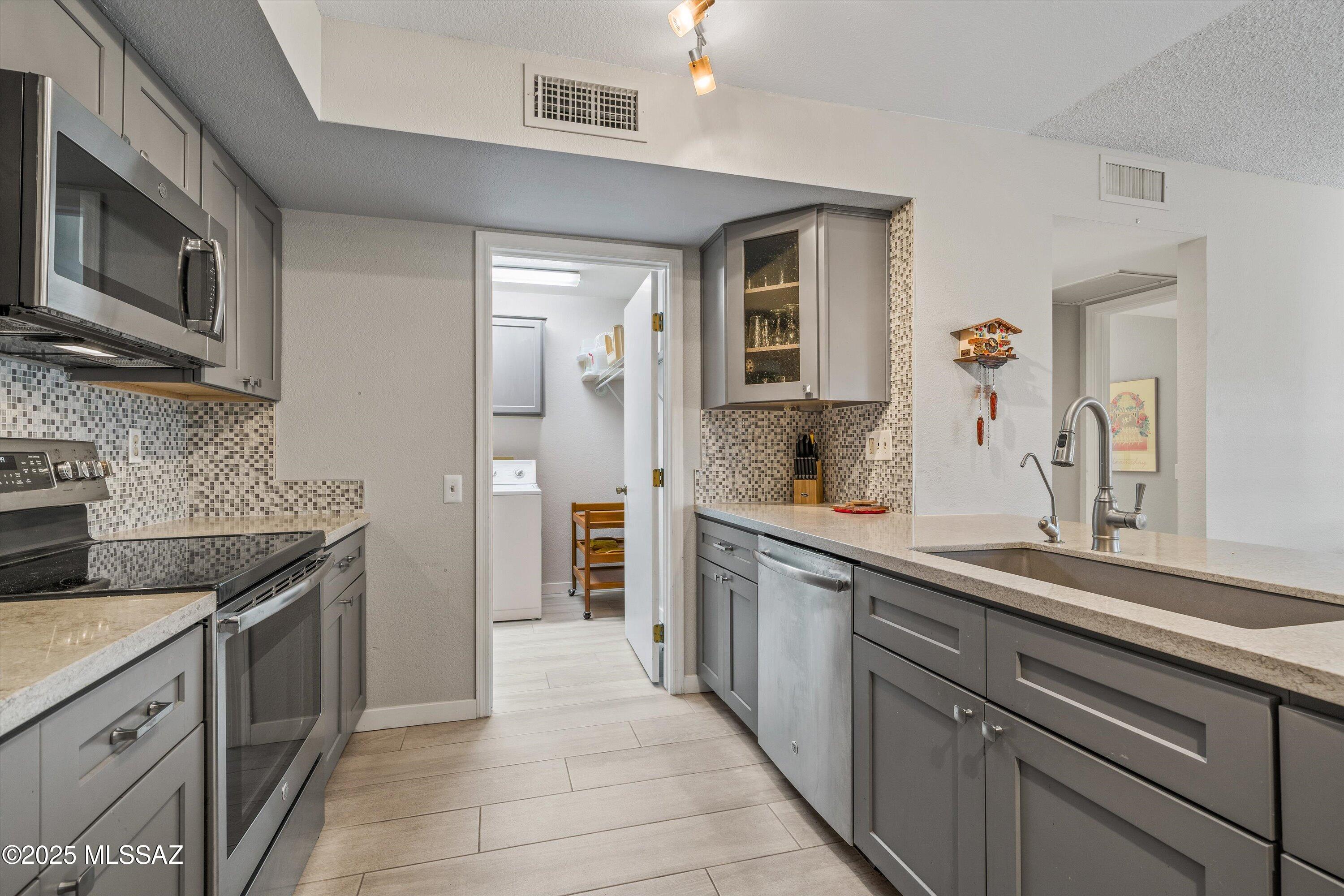 14306 N Copperstone Drive