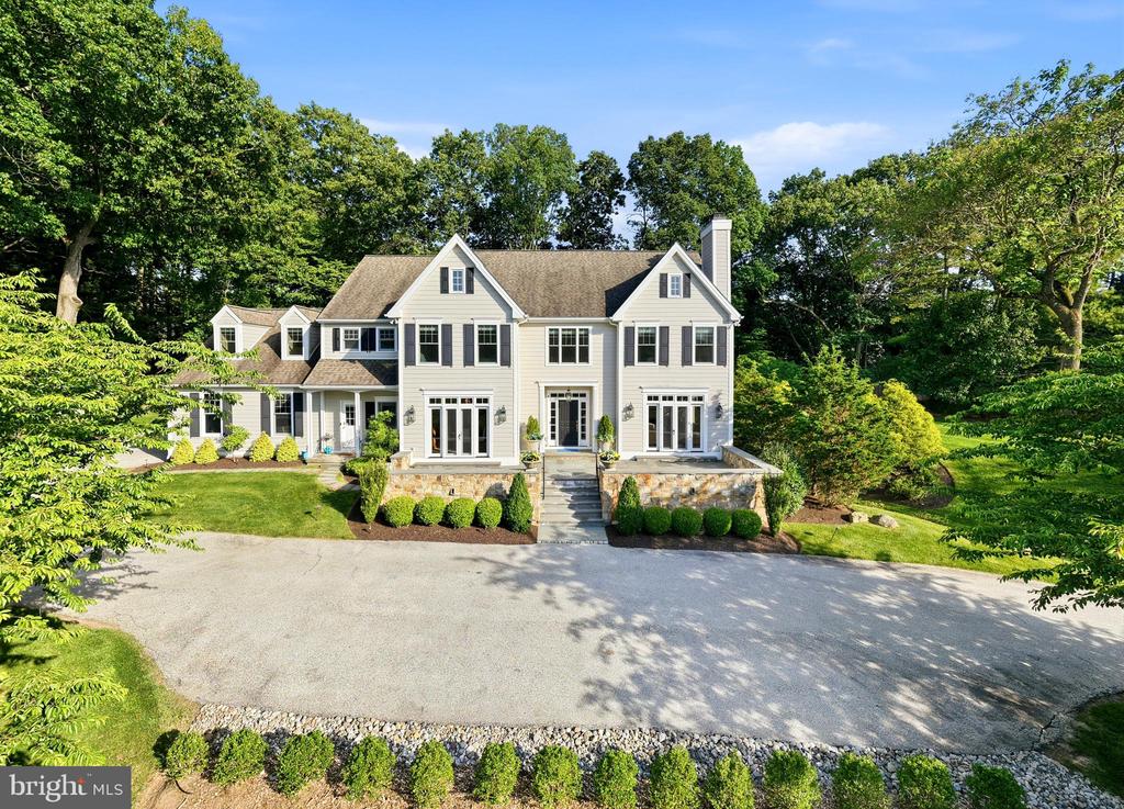 640 NARCISI LANE