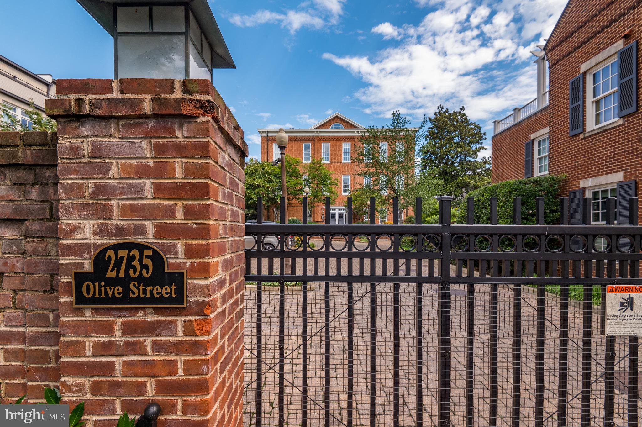 2735 Olive St NW #4