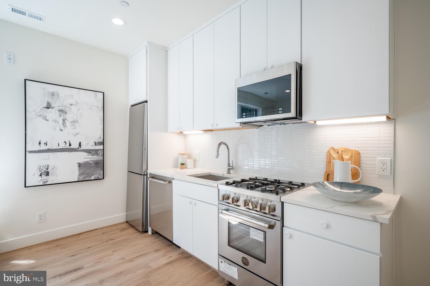 1775 Swann St NW #101