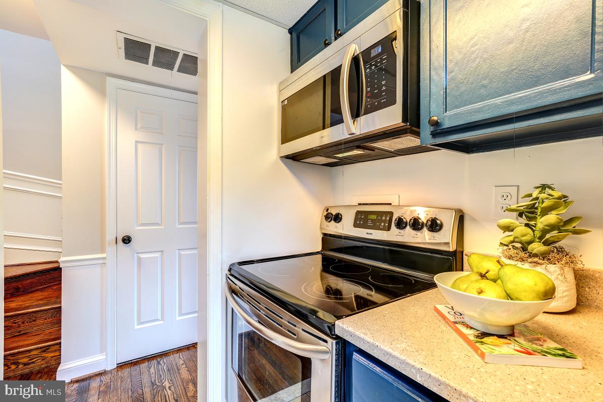 225 C St NE #63