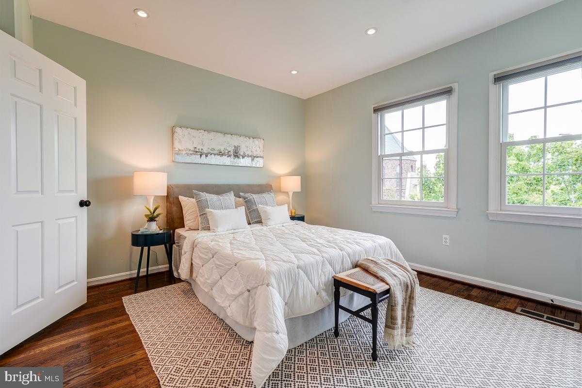 225 C St NE #63