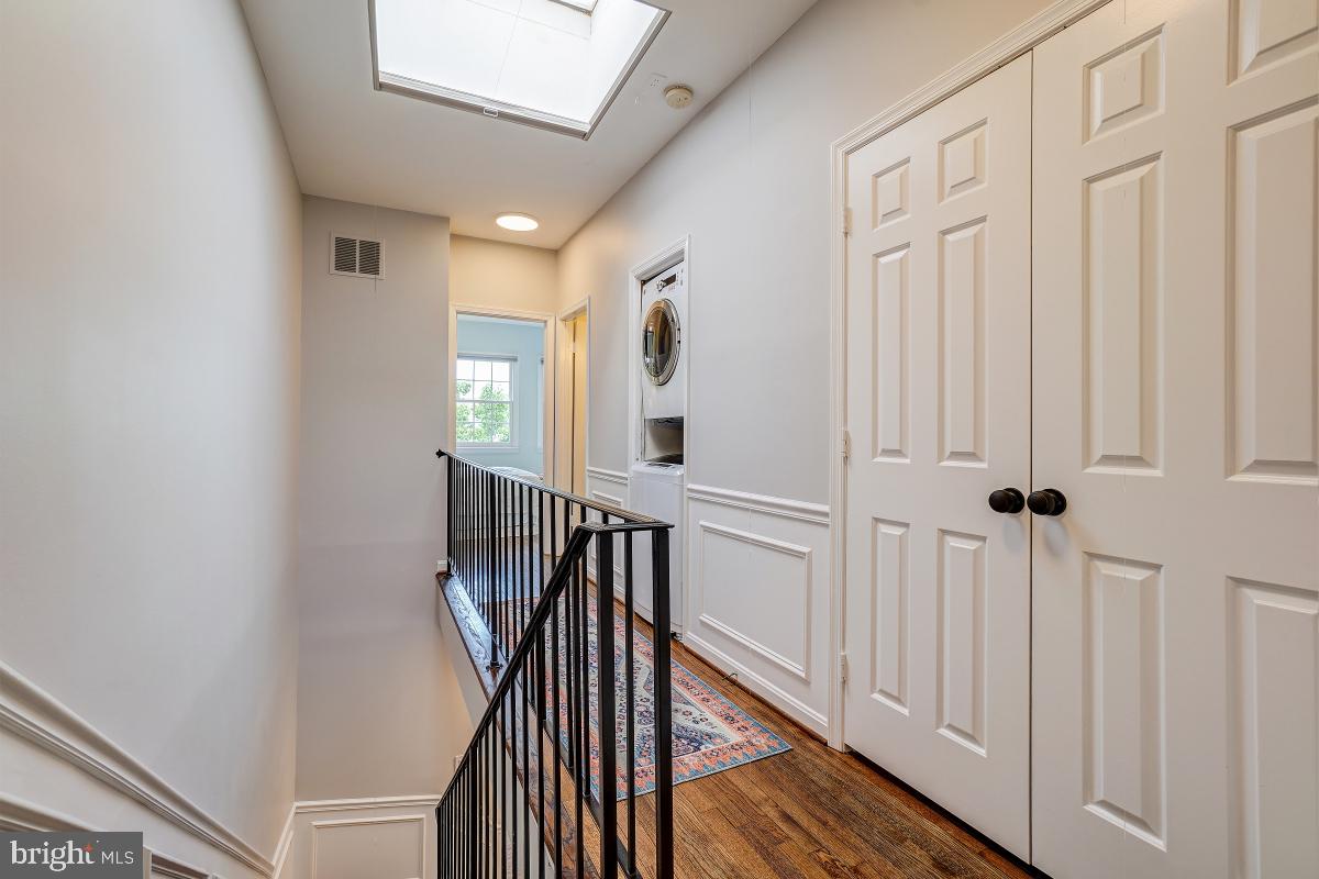 225 C St NE #63
