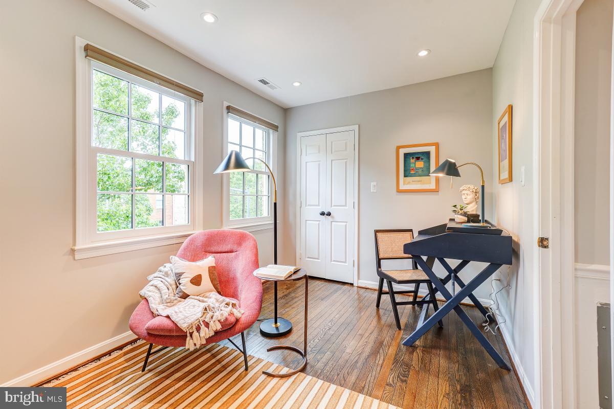225 C St NE #63