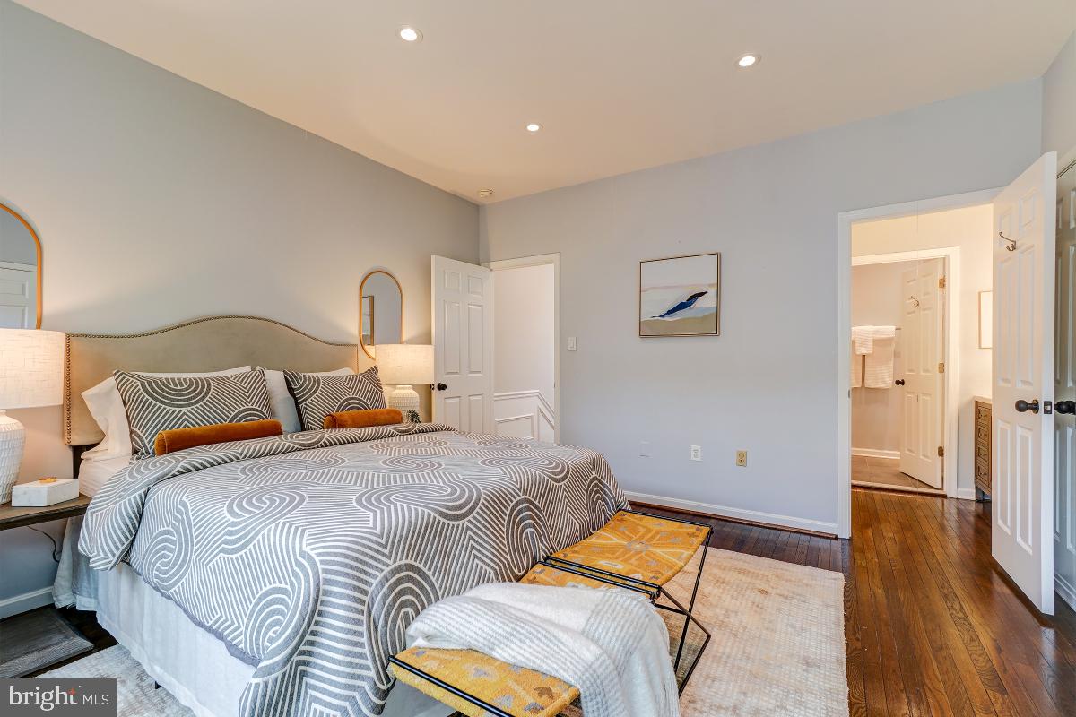 225 C St NE #63