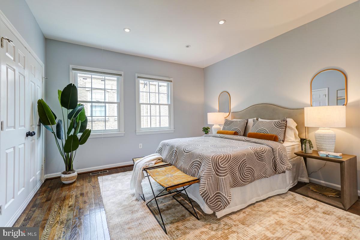 225 C St NE #63