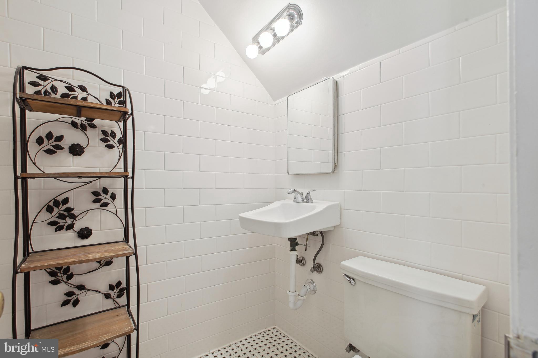 2431 I St NW