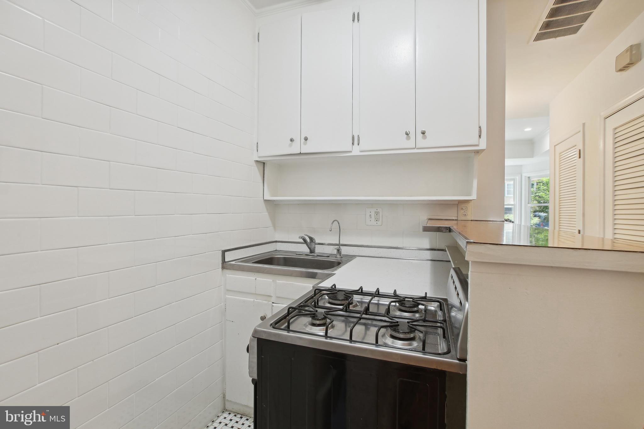 2431 I St NW