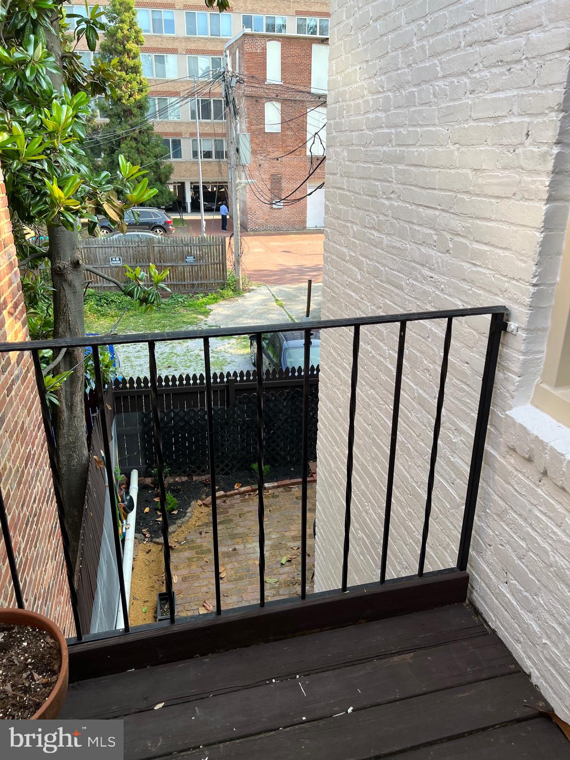 2431 I St NW