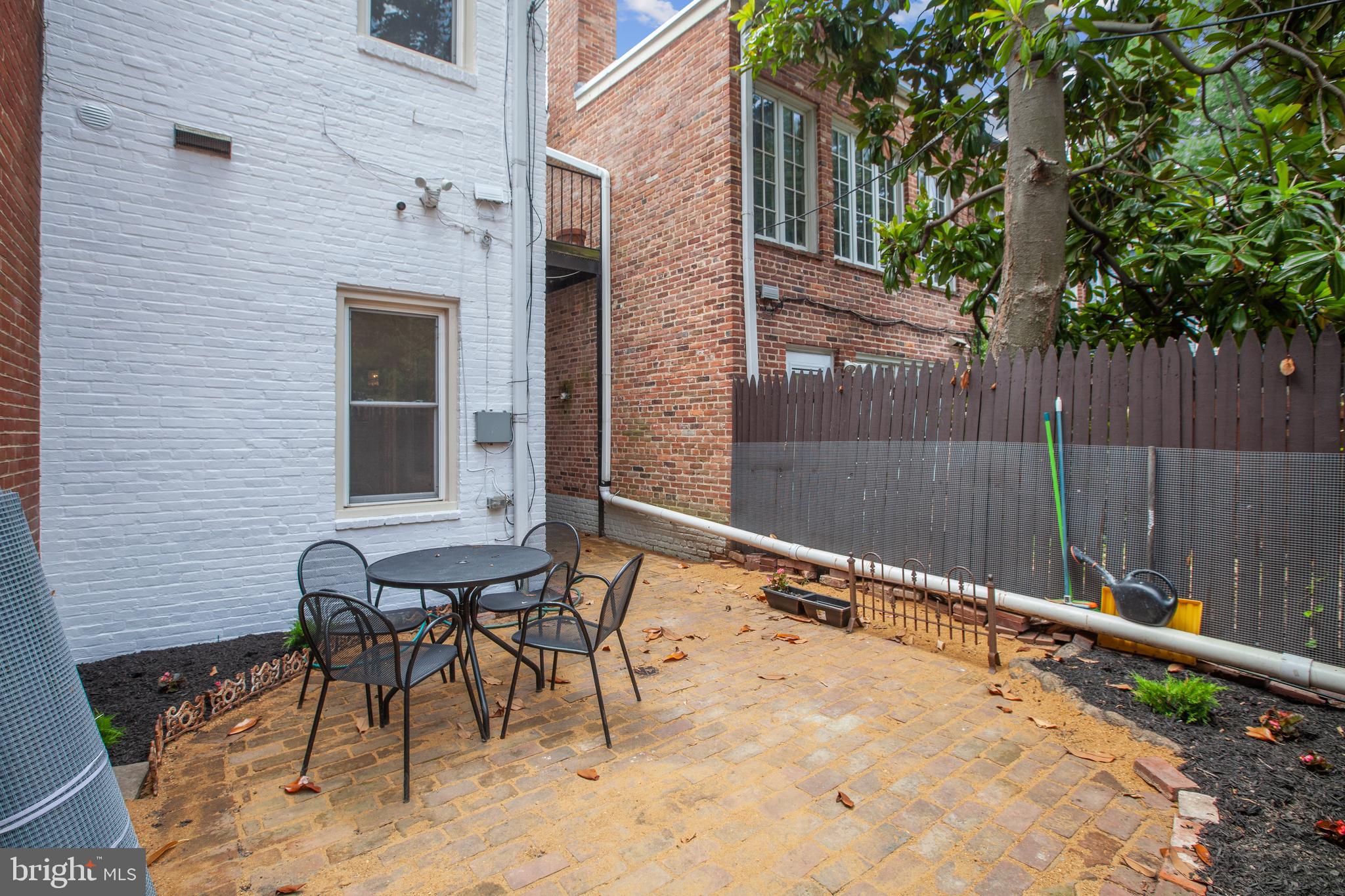 2431 I St NW