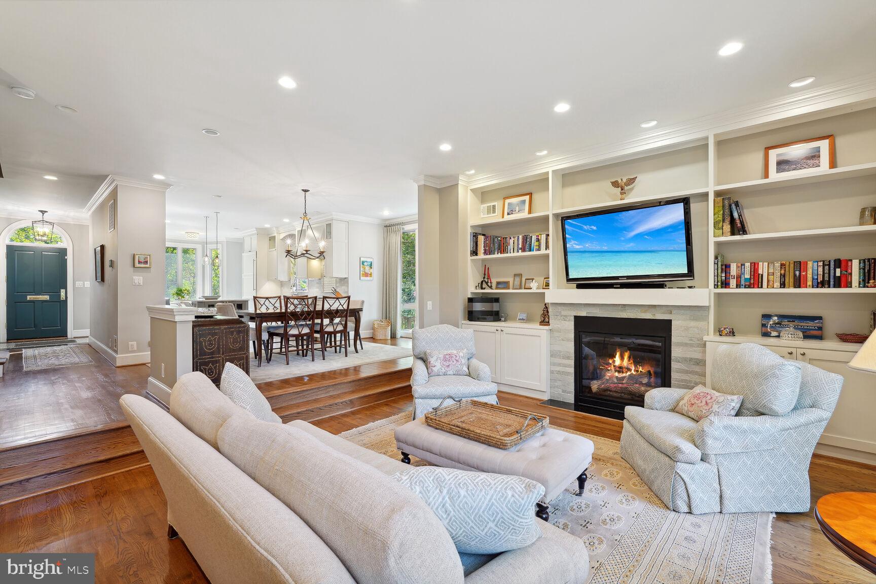5358 42nd Pl NW