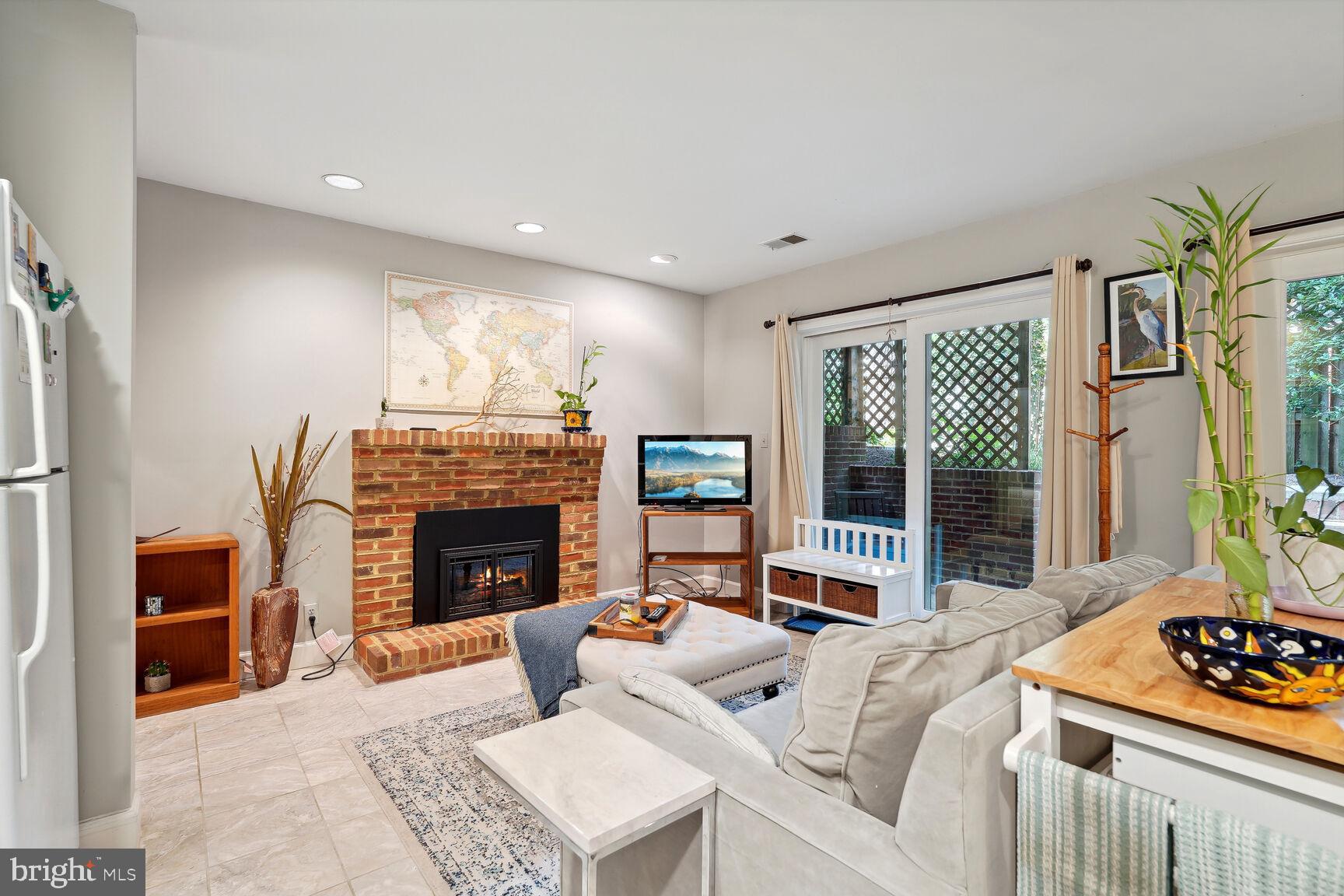 5358 42nd Pl NW