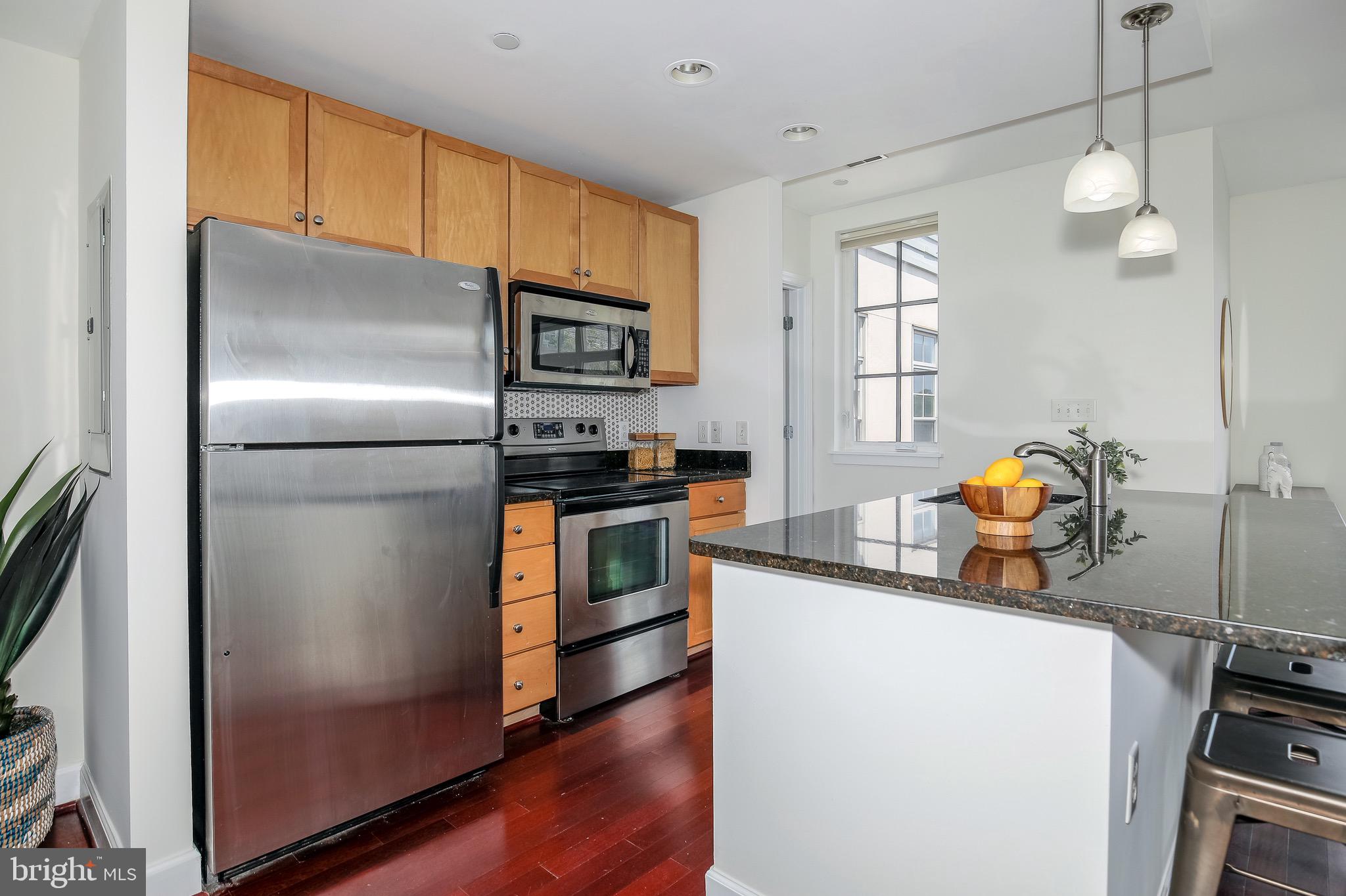 150 V St NW #V305