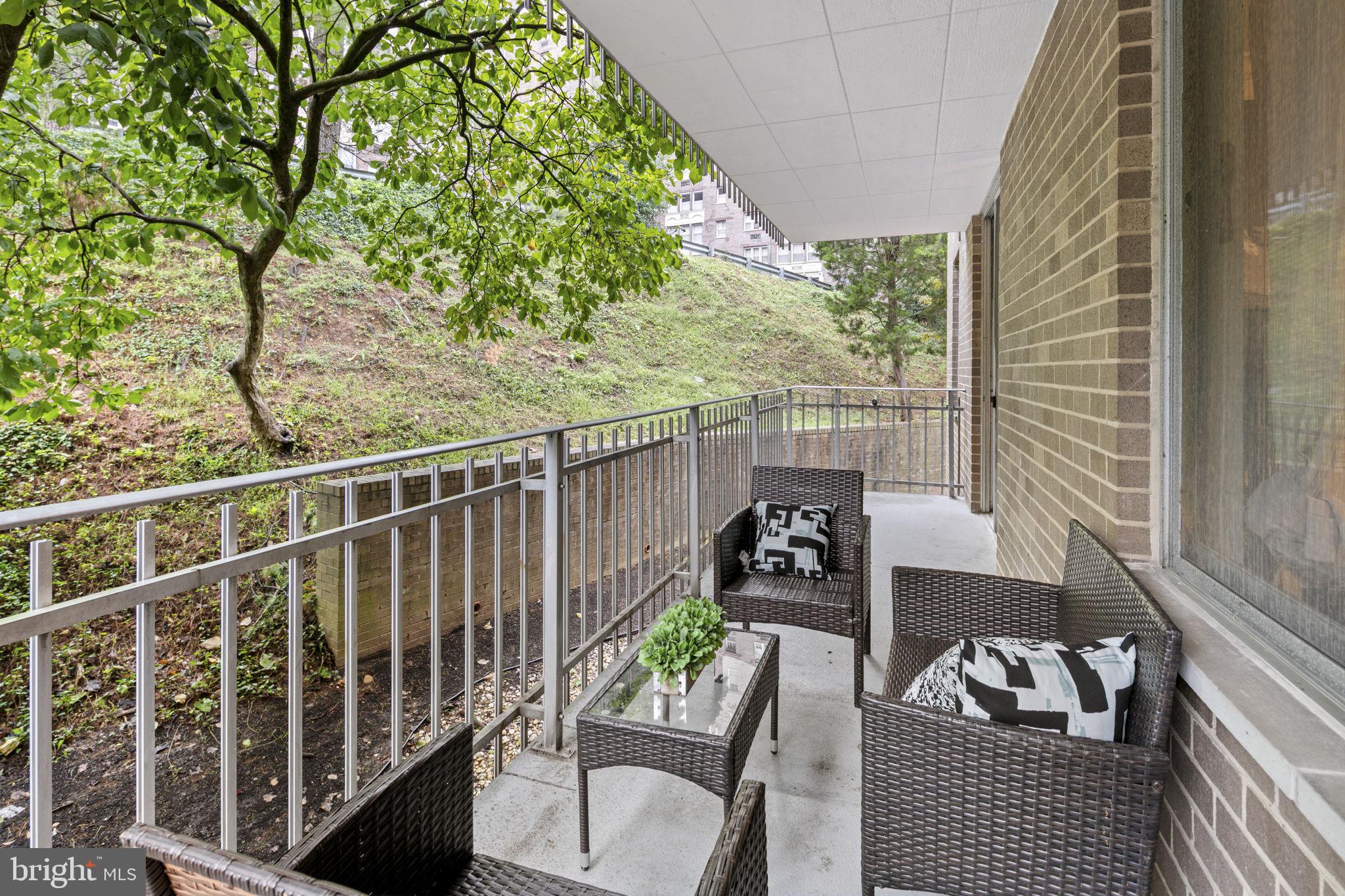 4100 Cathedral Ave NW #716