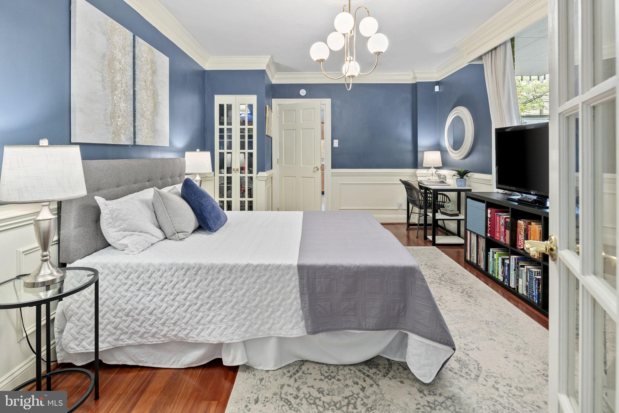 4100 Cathedral Ave NW #716