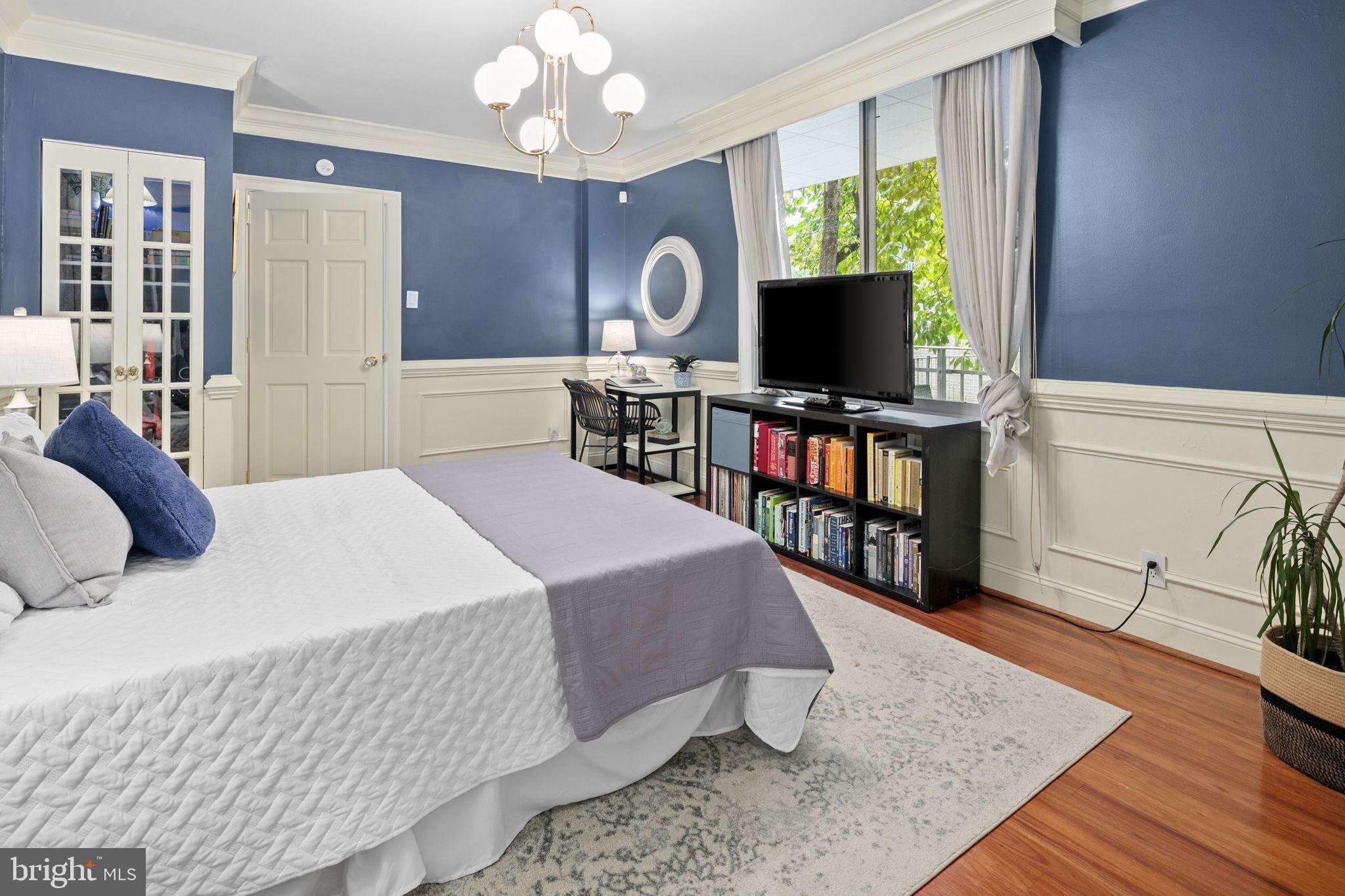4100 Cathedral Ave NW #716