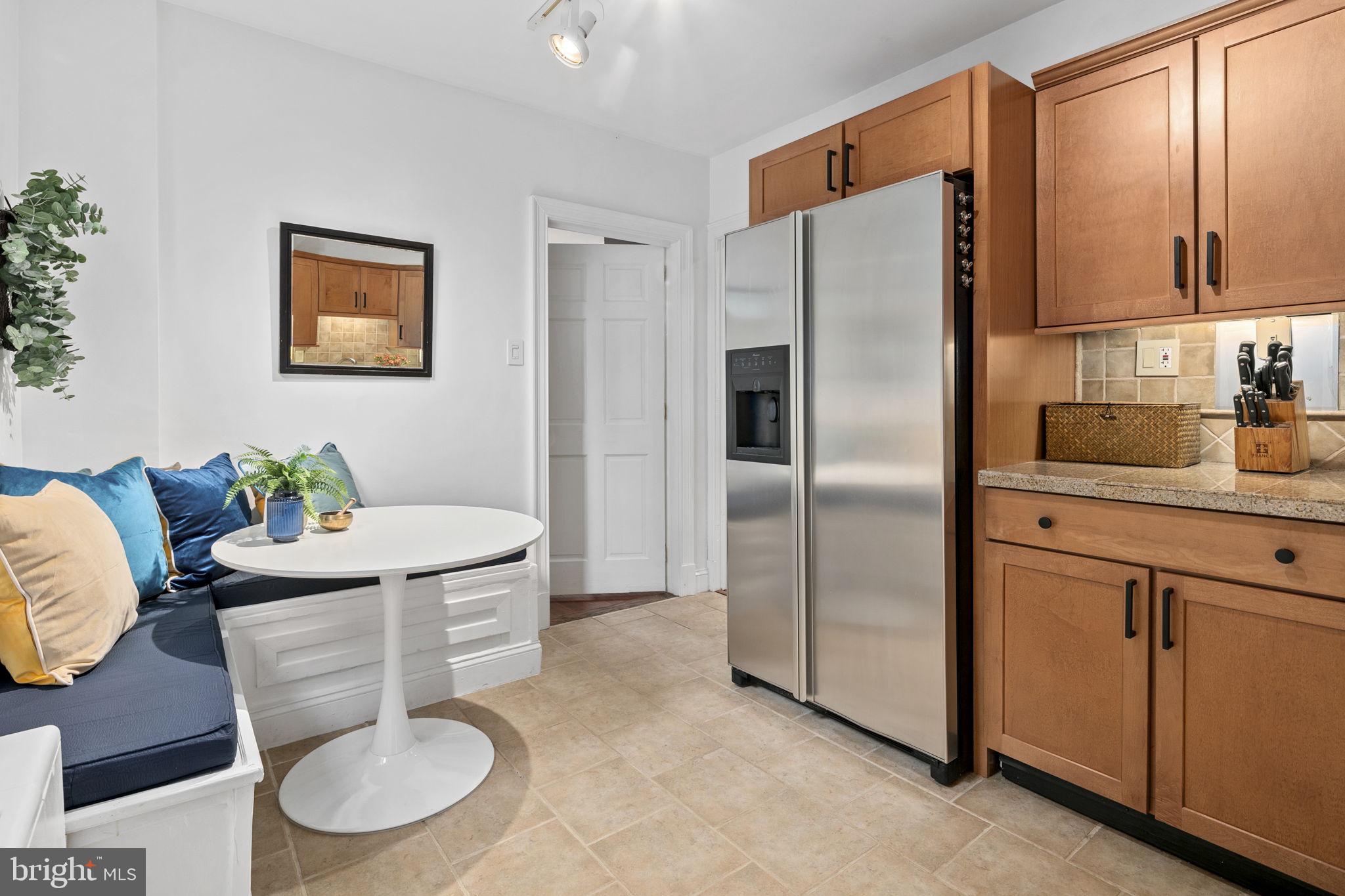 4100 Cathedral Ave NW #716