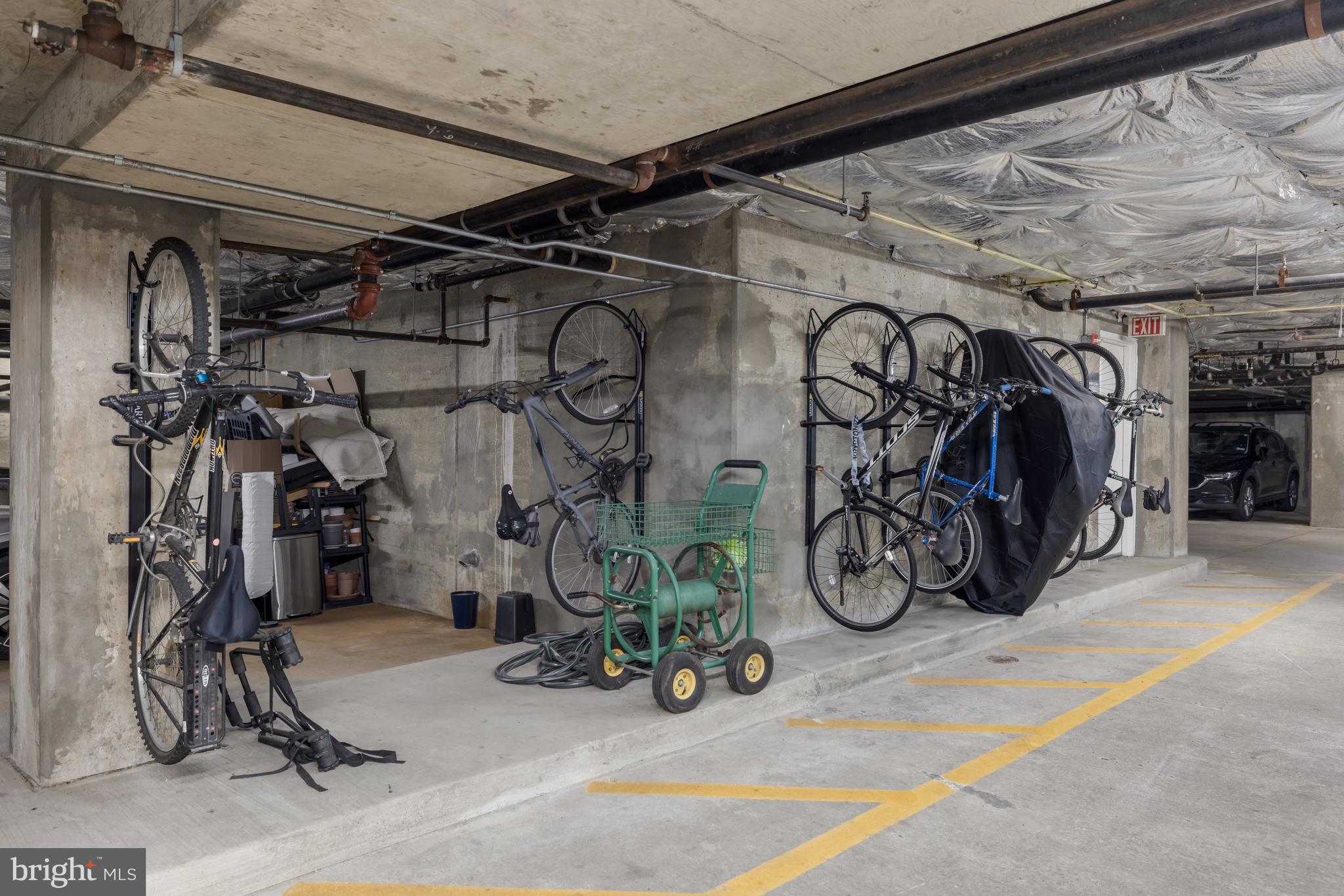 4025 Connecticut Ave NW #103