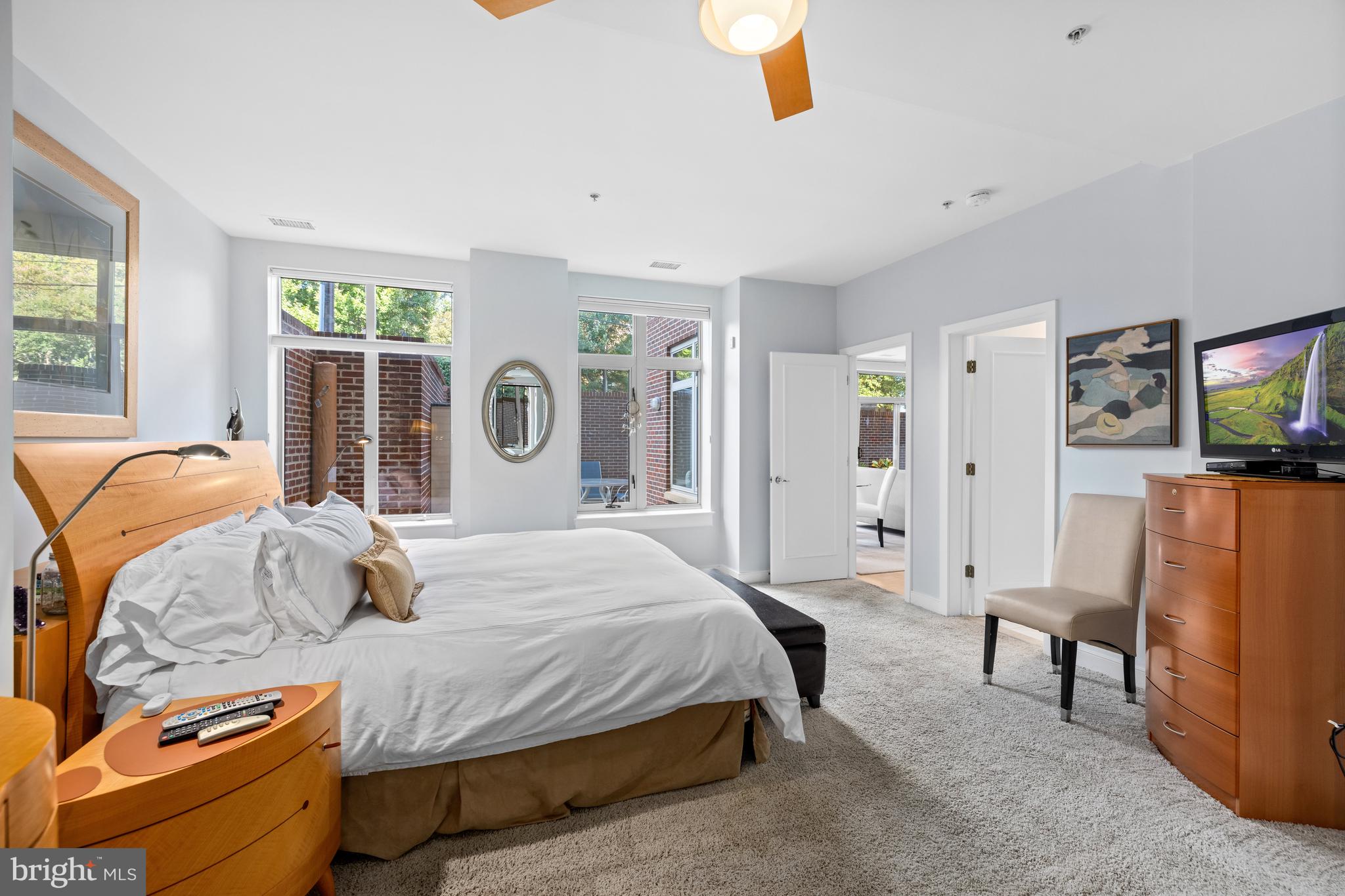 4025 Connecticut Ave NW #103