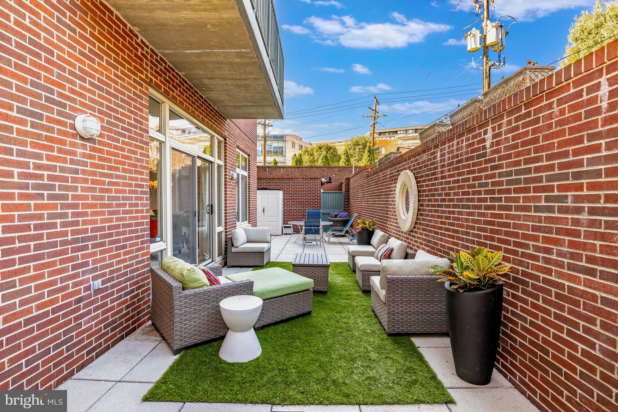 4025 Connecticut Ave NW #103