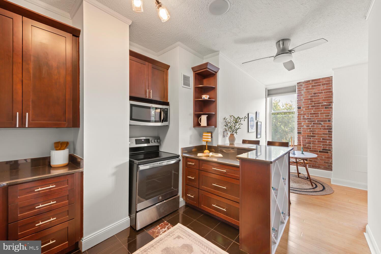1615 Q St NW #203