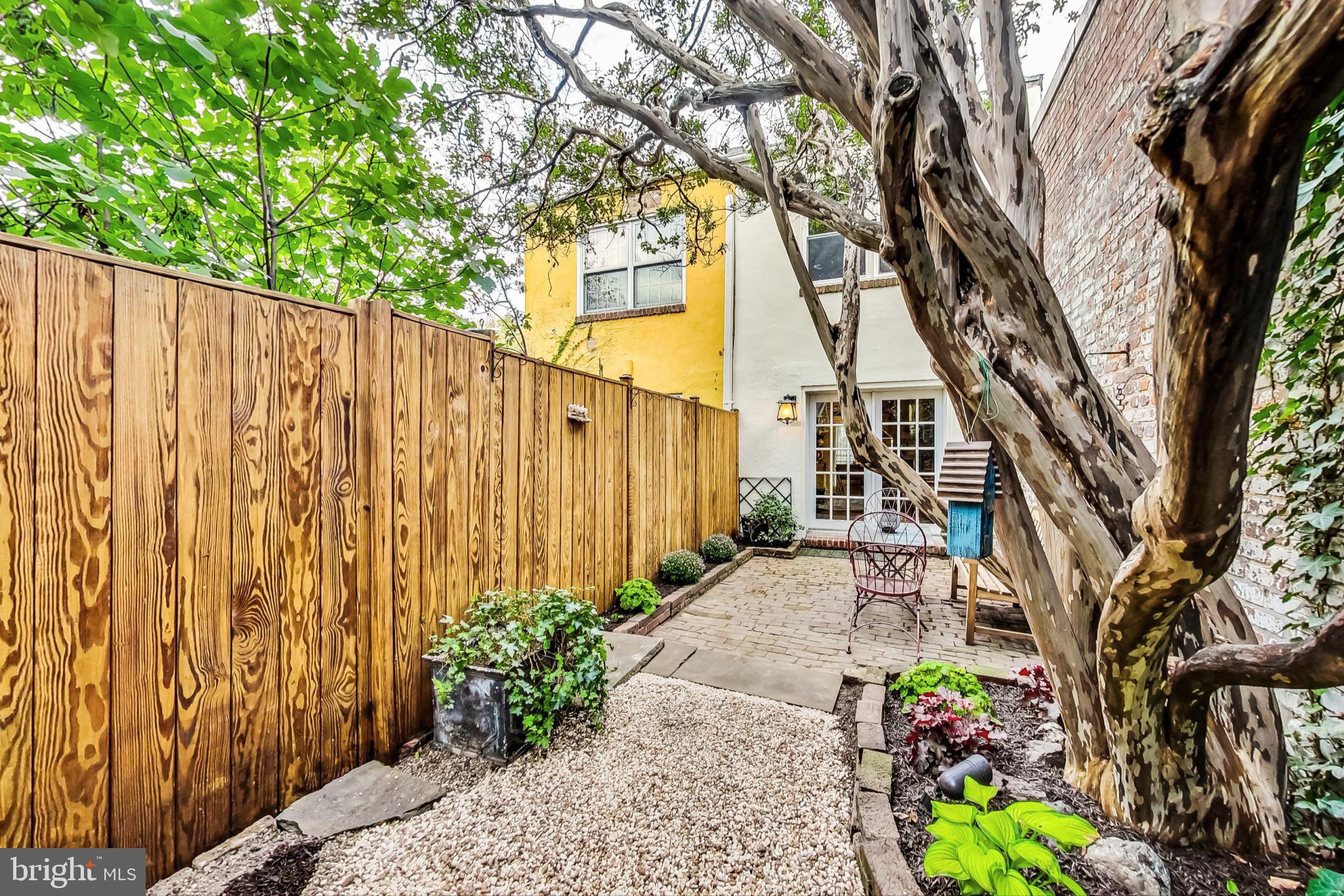 520 Archibald Walk SE