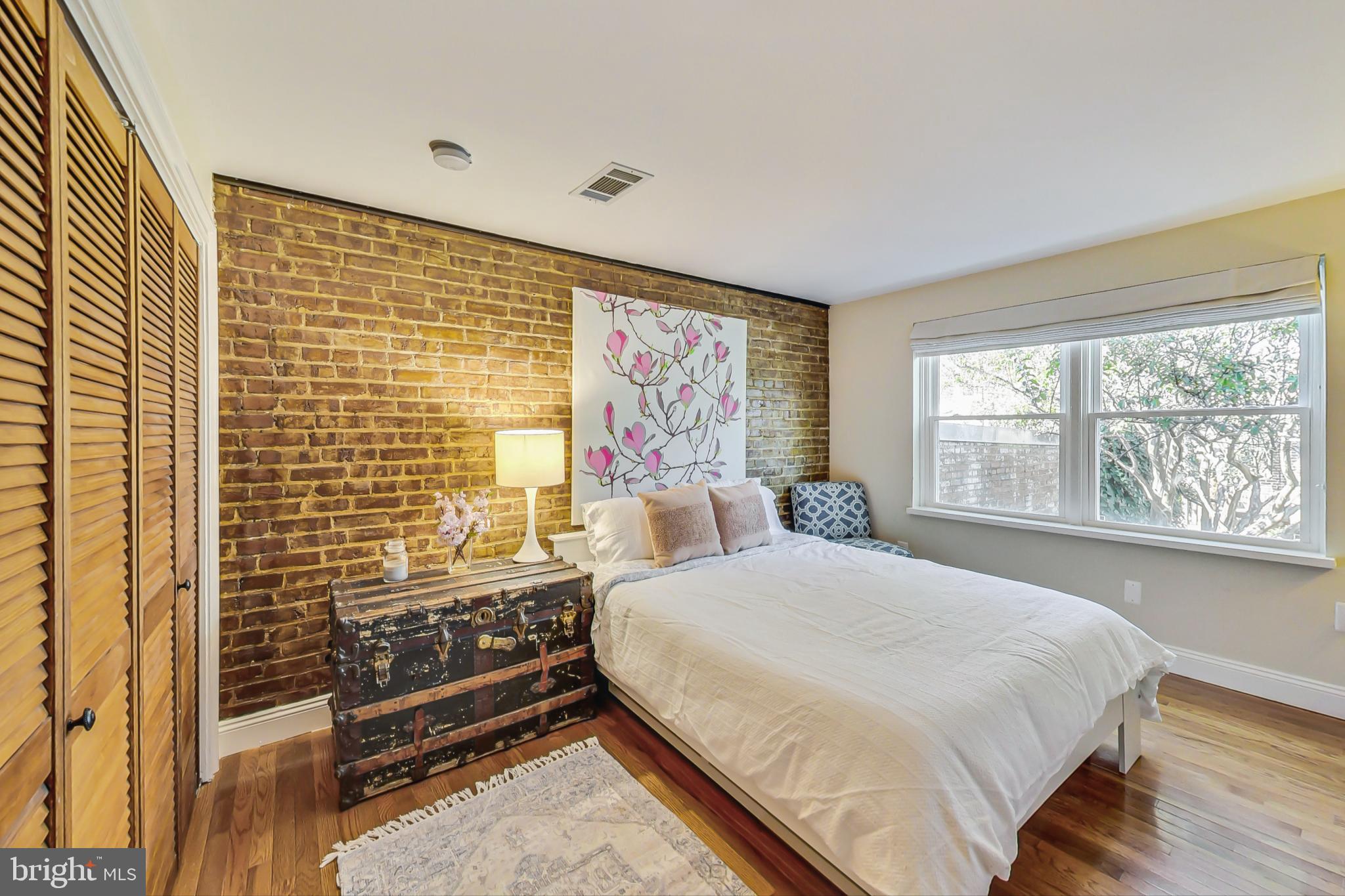 520 Archibald Walk SE