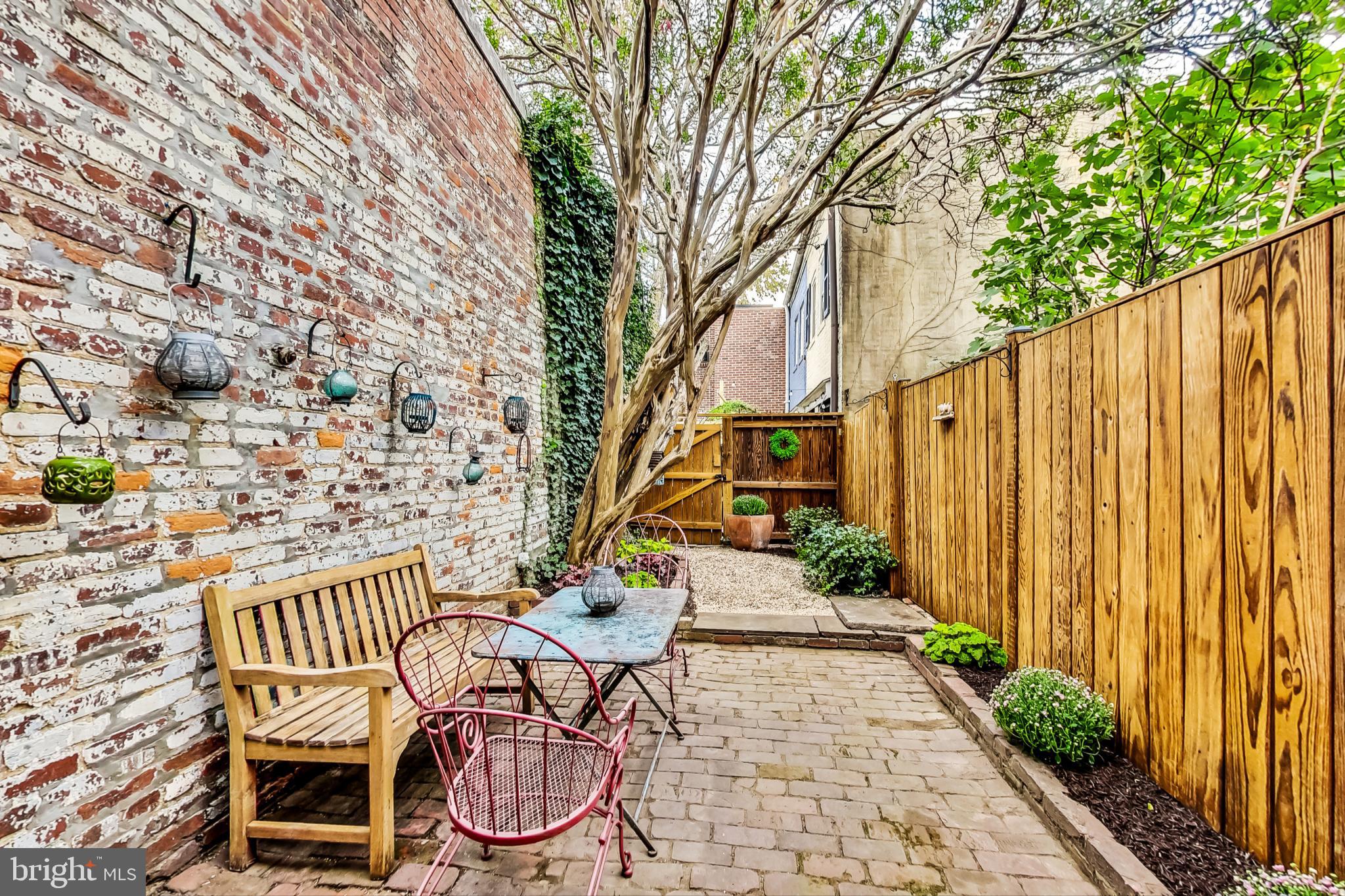 520 Archibald Walk SE