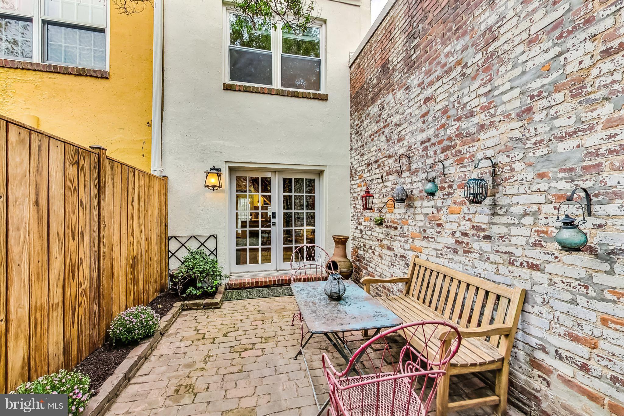 520 Archibald Walk SE