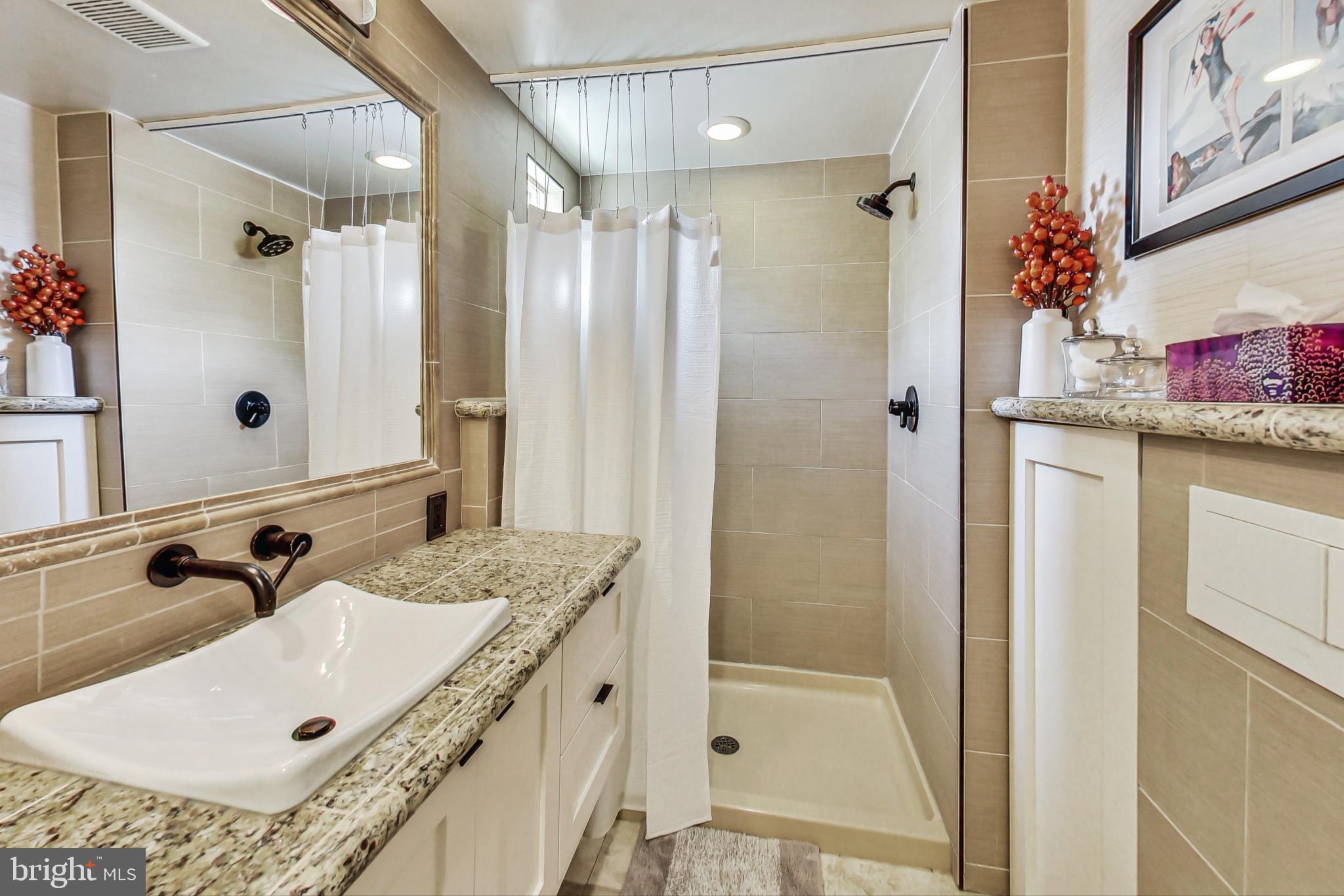 520 Archibald Walk SE