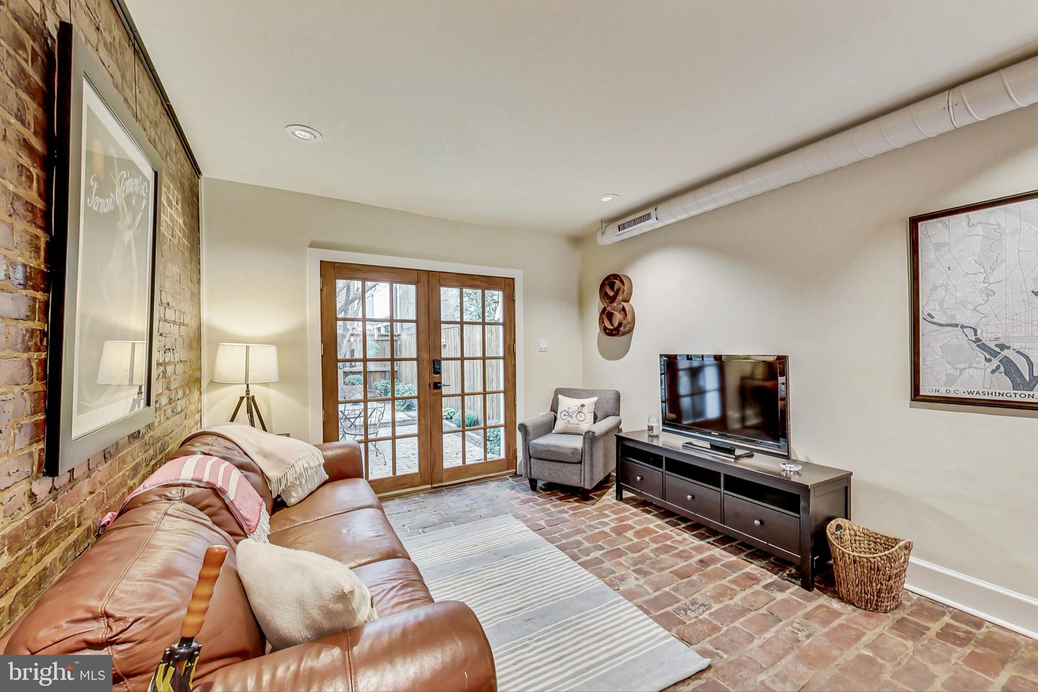 520 Archibald Walk SE