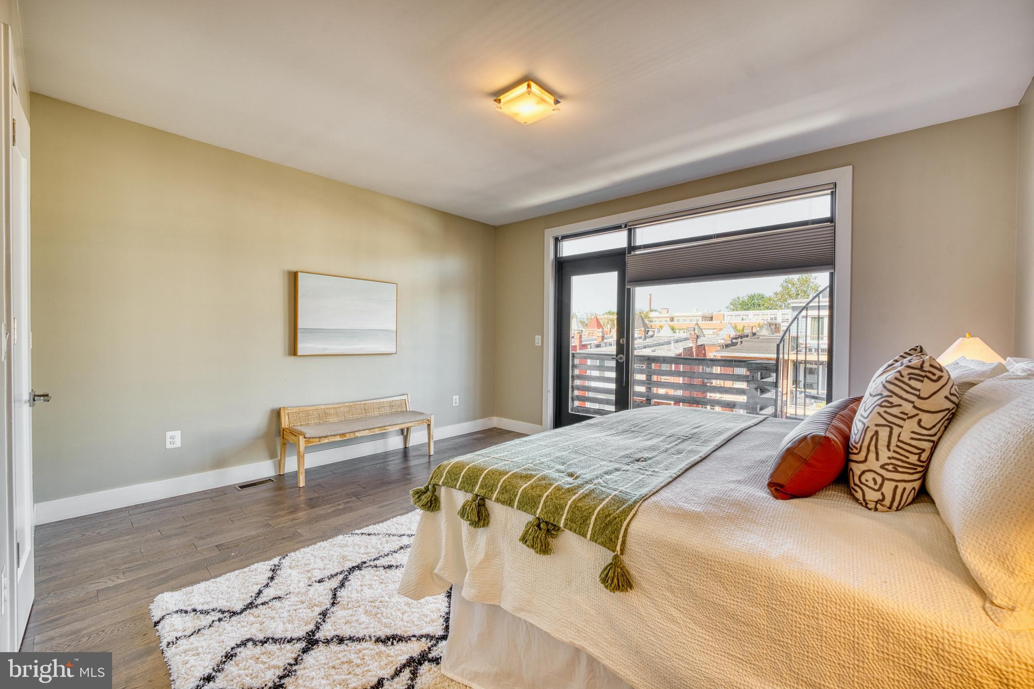 52 Quincy Pl NE #2