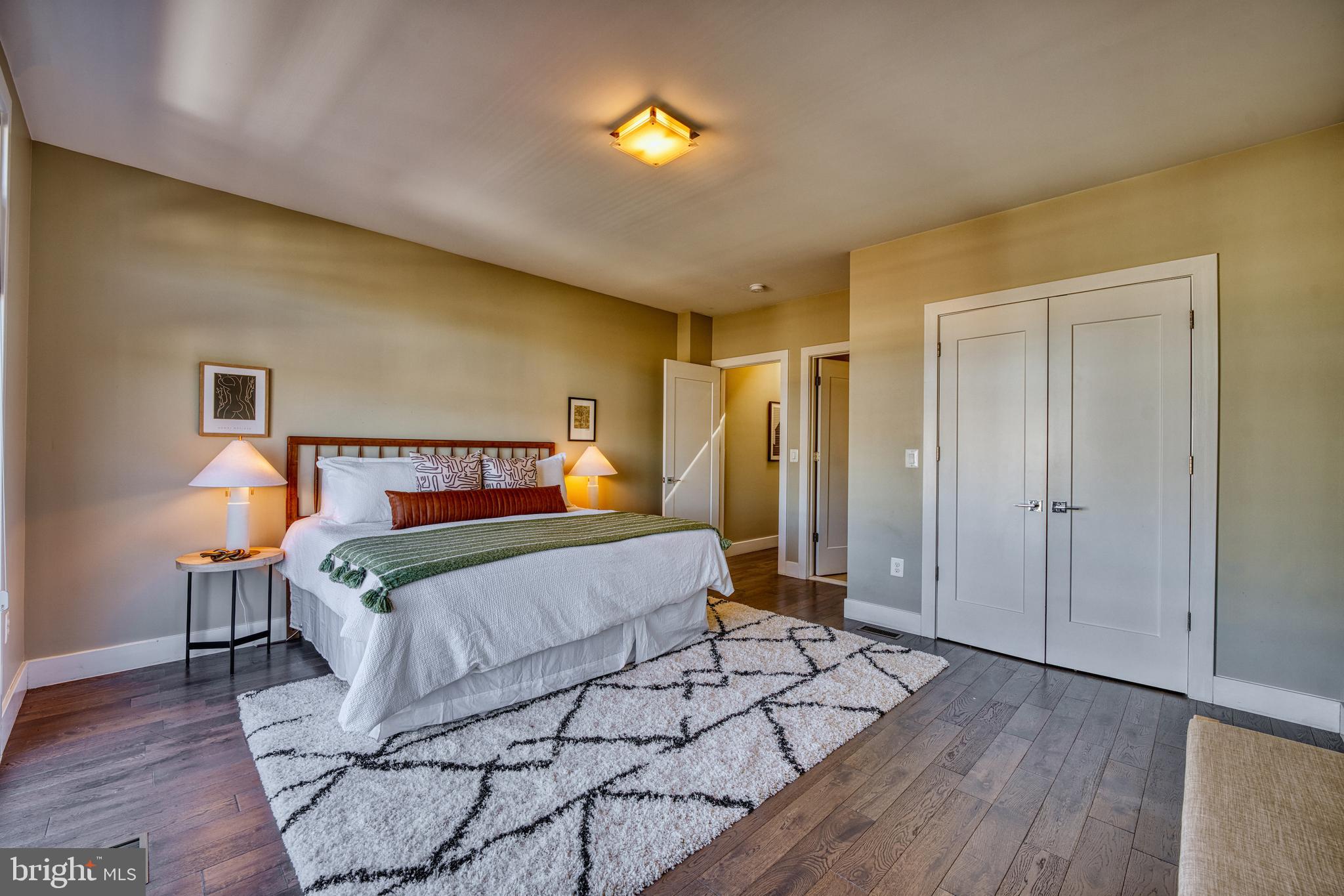 52 Quincy Pl NE #2