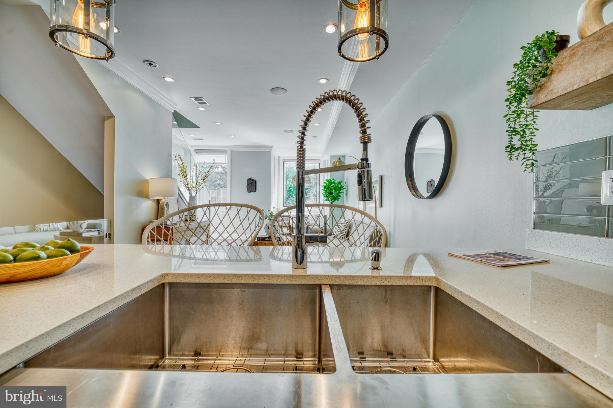 52 Quincy Pl NE #2